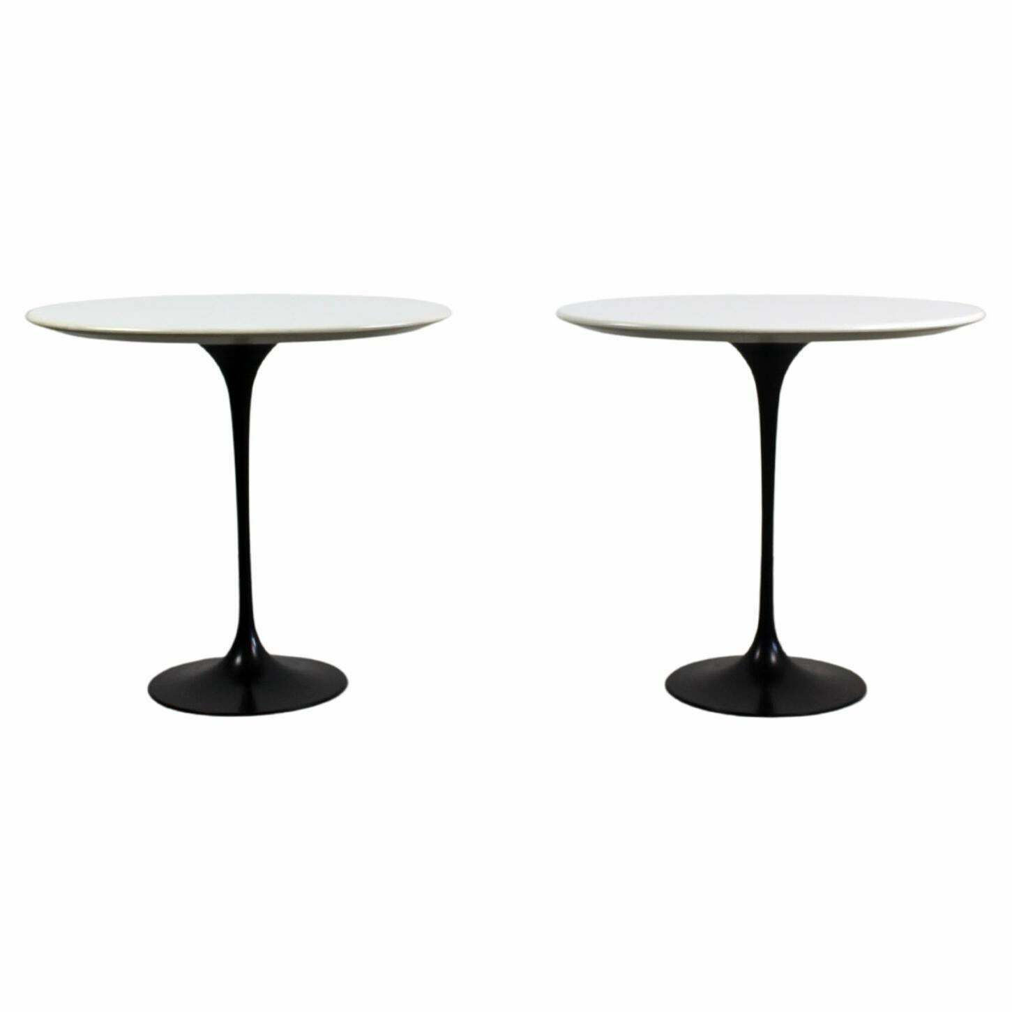 Eero Saarineen Set Of Two Oval Coffee Table In Wood And Aluminium, 1990s