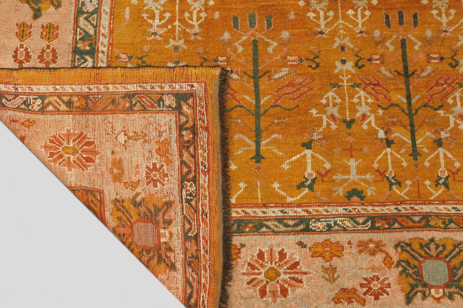 Antique Ushak Carpet, West Anatolia, Late 19th Century photo 28000.0