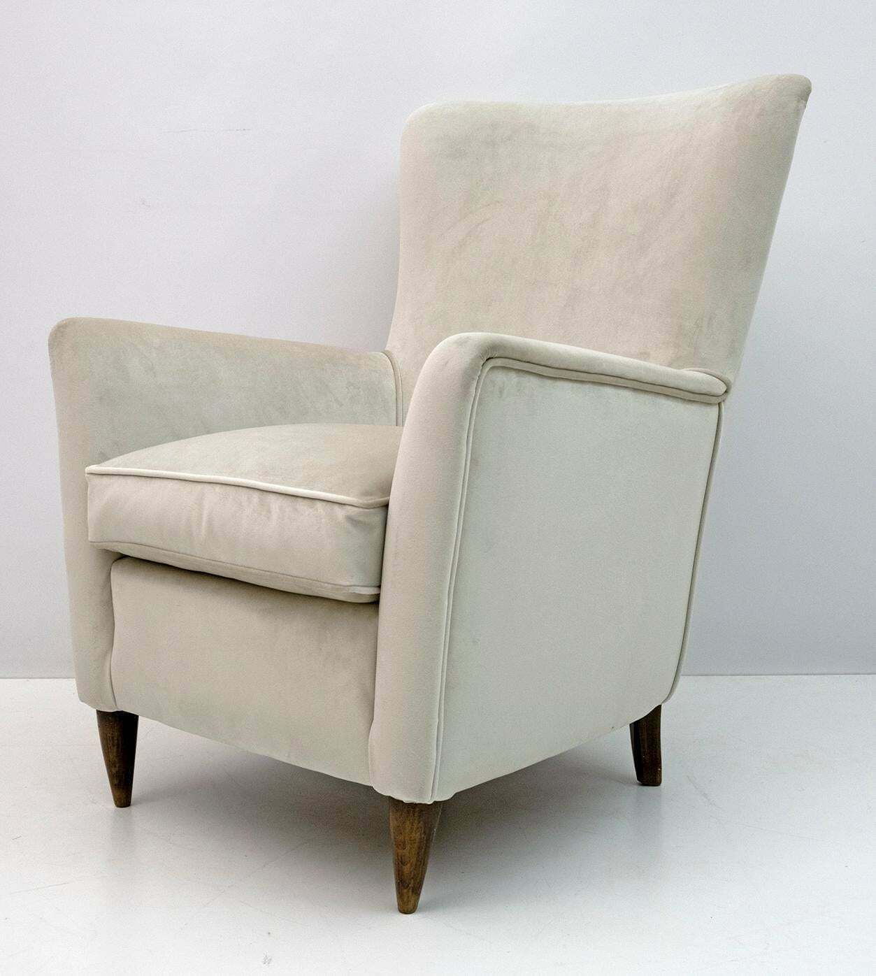 4034.0 Pair Of Gio Ponti Mid Century Modern Italian Velvet Armchairs For Isa, 1950s photo