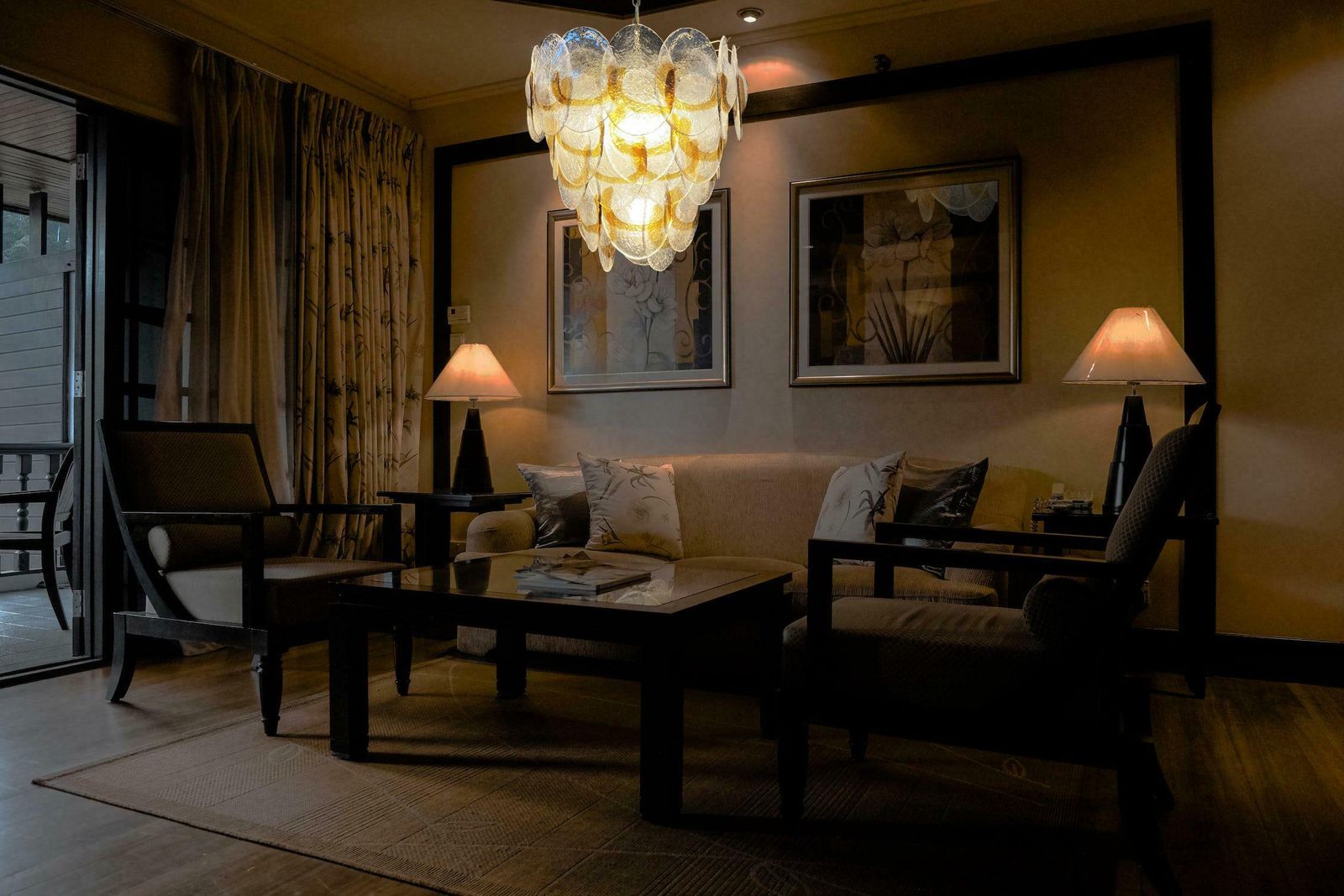 1970's Charming Murano Chandeliers By Mazzega, 41 Lattimo Amber Glasses photo vinterior