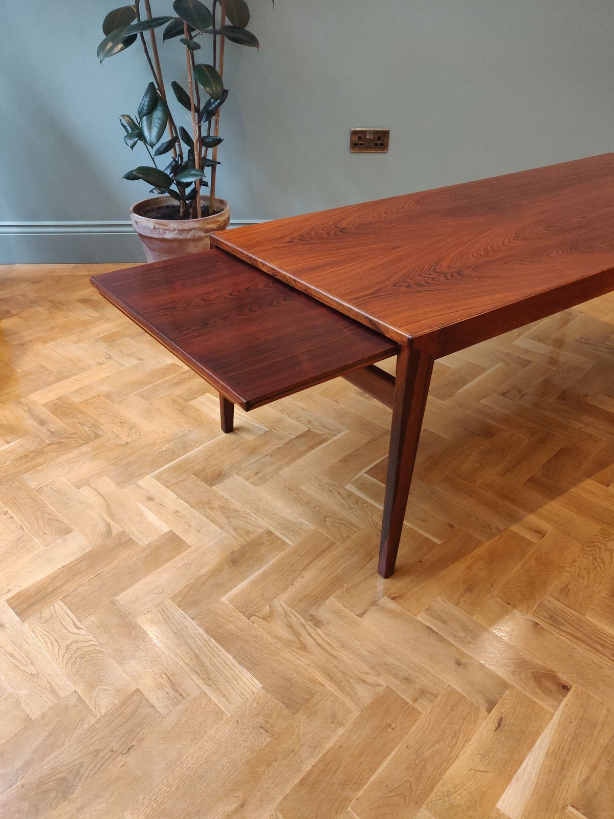 Mid 20th Century Rosewood Extending Coffee Table By Ludvig Pontoppidan photo Furniture
