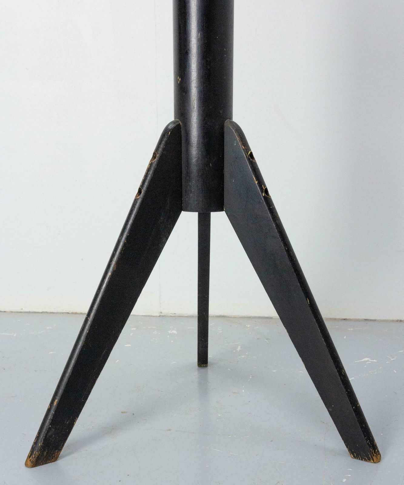 photo furniture Vintage Couture Bust By Ideal Wood Wrought Iron Brass And Leather, French C 1950