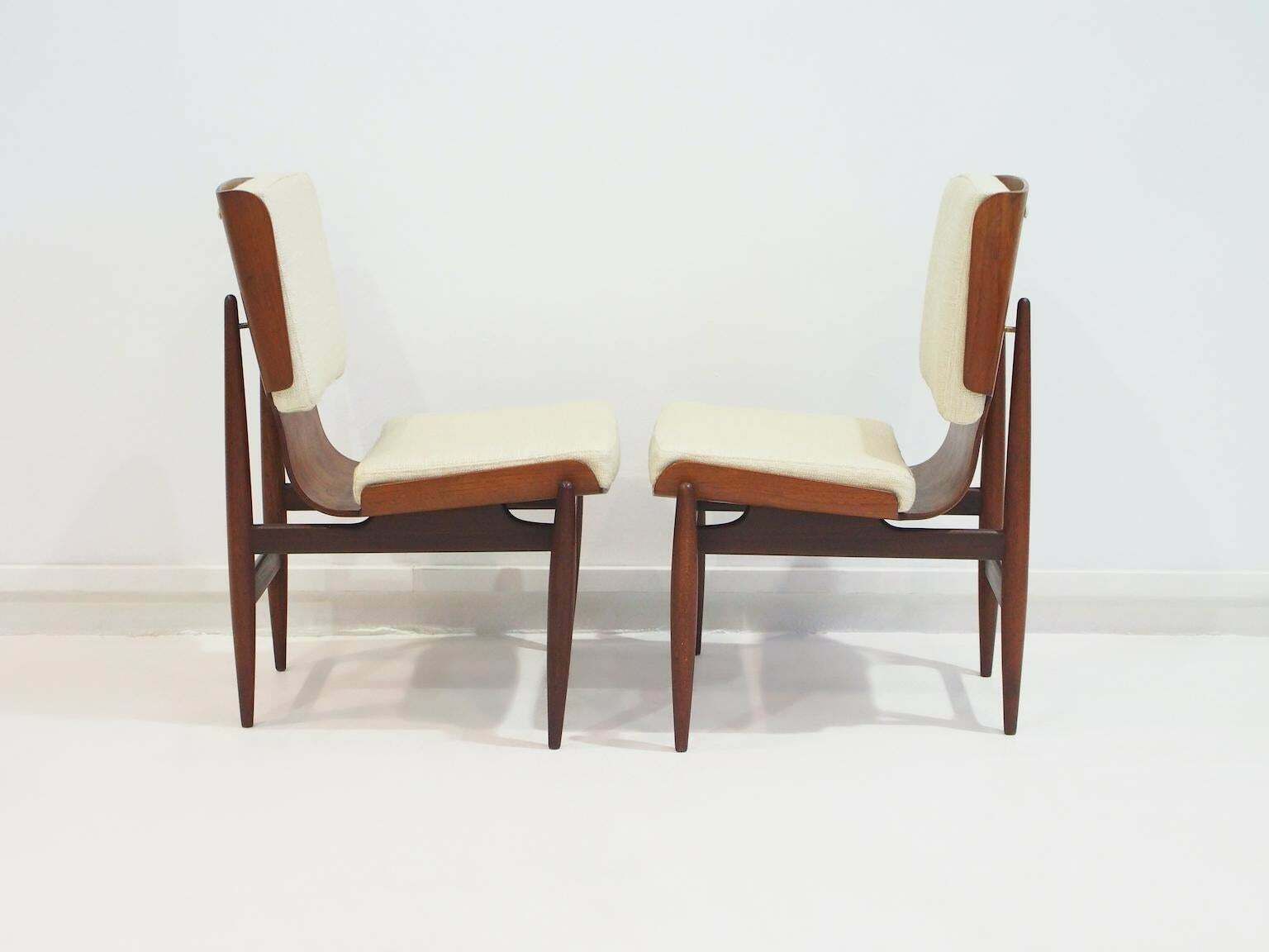 Pair Of Italian Modernist Wooden Side Chairs By Barovero photo vintage
