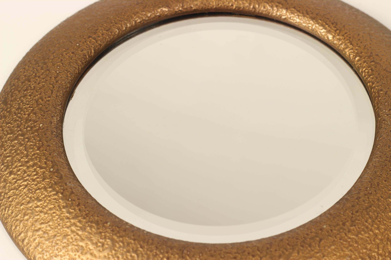 Art Deco Portal Mirror With Textured Gilt Gesso Surround And Bevelled Glass photo vinterior