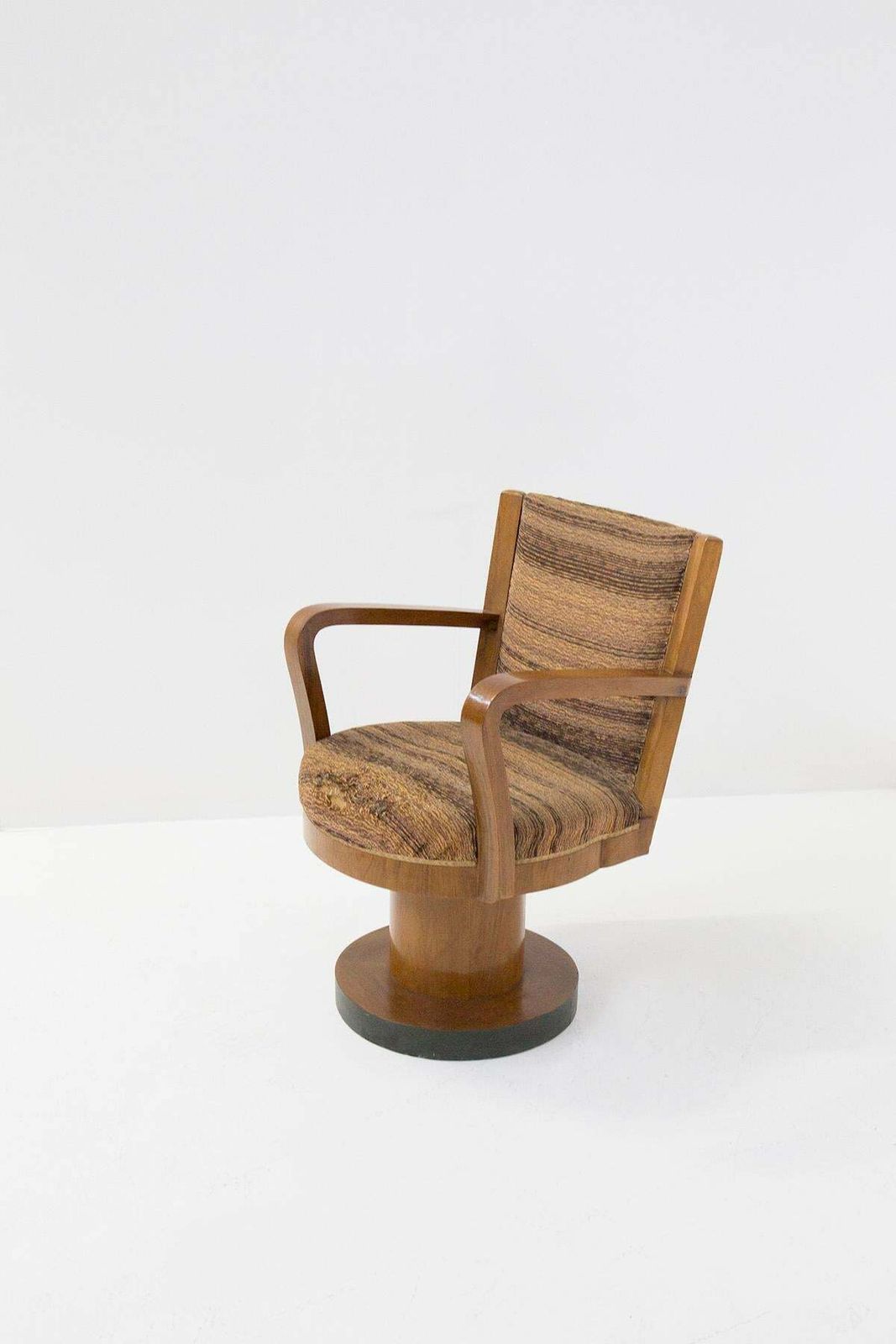 Italian Rationalist Armchair Attributed To A Bottoni Piero photo Furniture