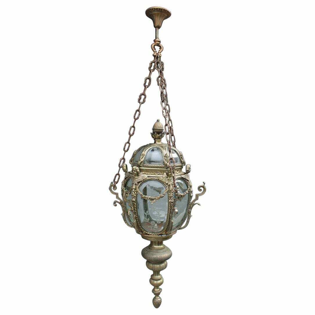 Ancient Baroque Style Lantern In Bronze Fusion With Little Angels Curved Glass