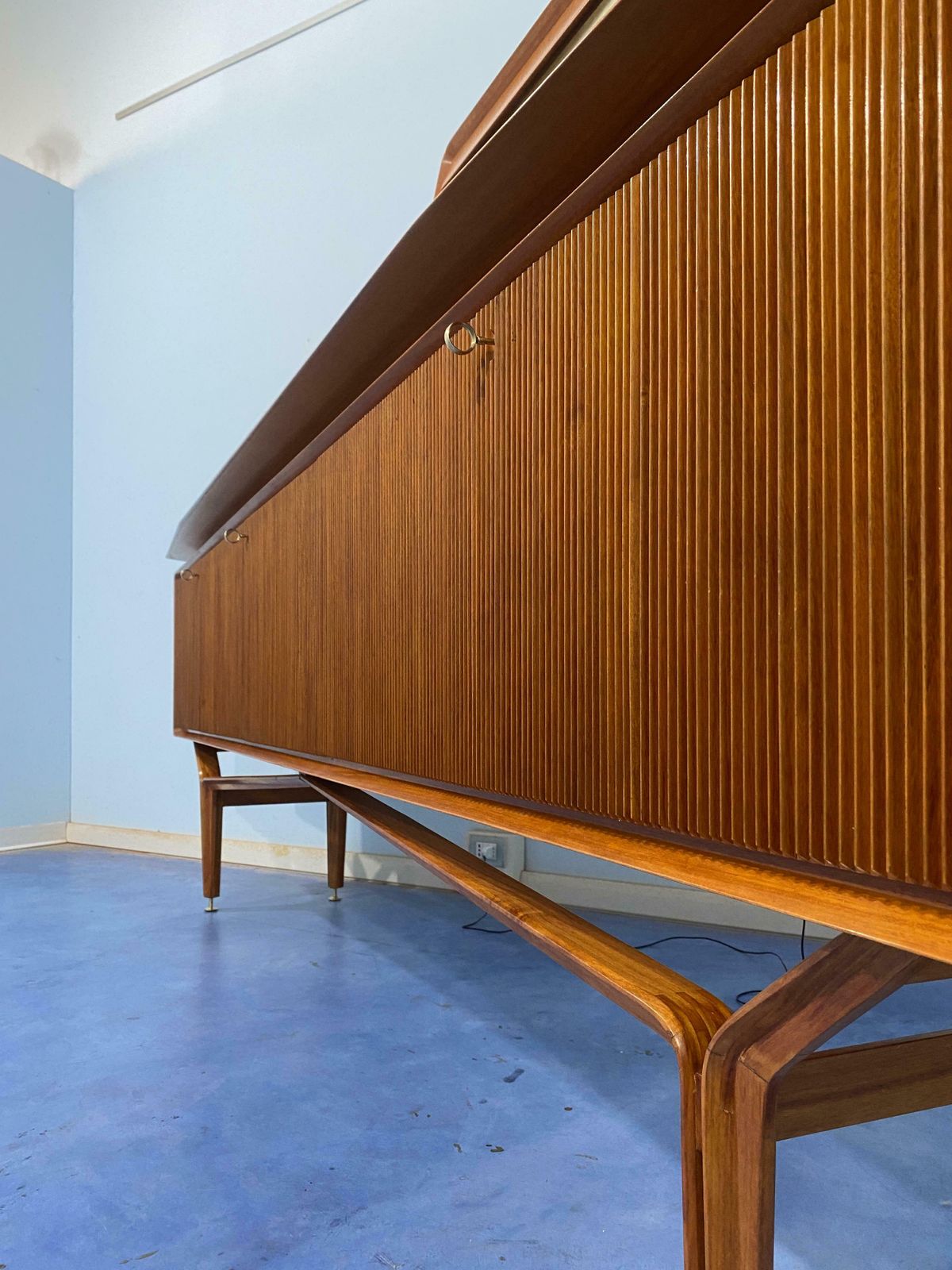 Italian Midcentury Sideboard By Consorzio Esposizione Mobili Di Cantù, 1960s photo vintage