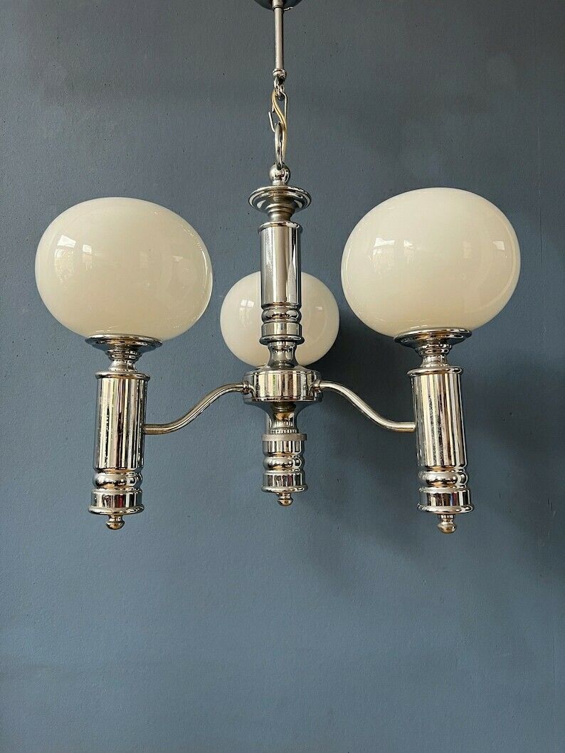 Mid Century Hanglamp Van Wit Opaalglас Met Chromen Frame photo buy