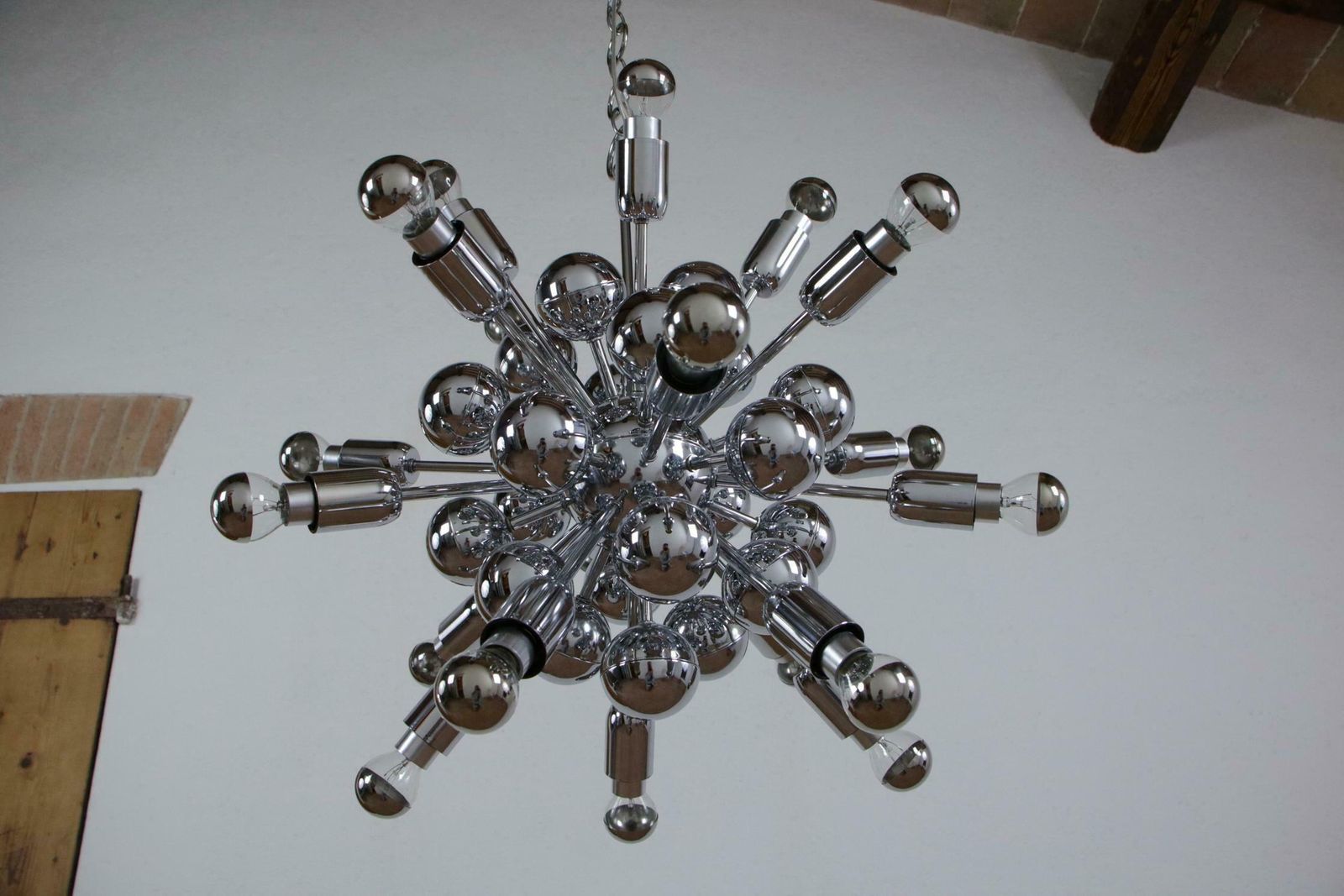 Italian Space Age Sputnik 20 Lights Chandelier By Reggiani Goffredo, 1965s photo vinterior