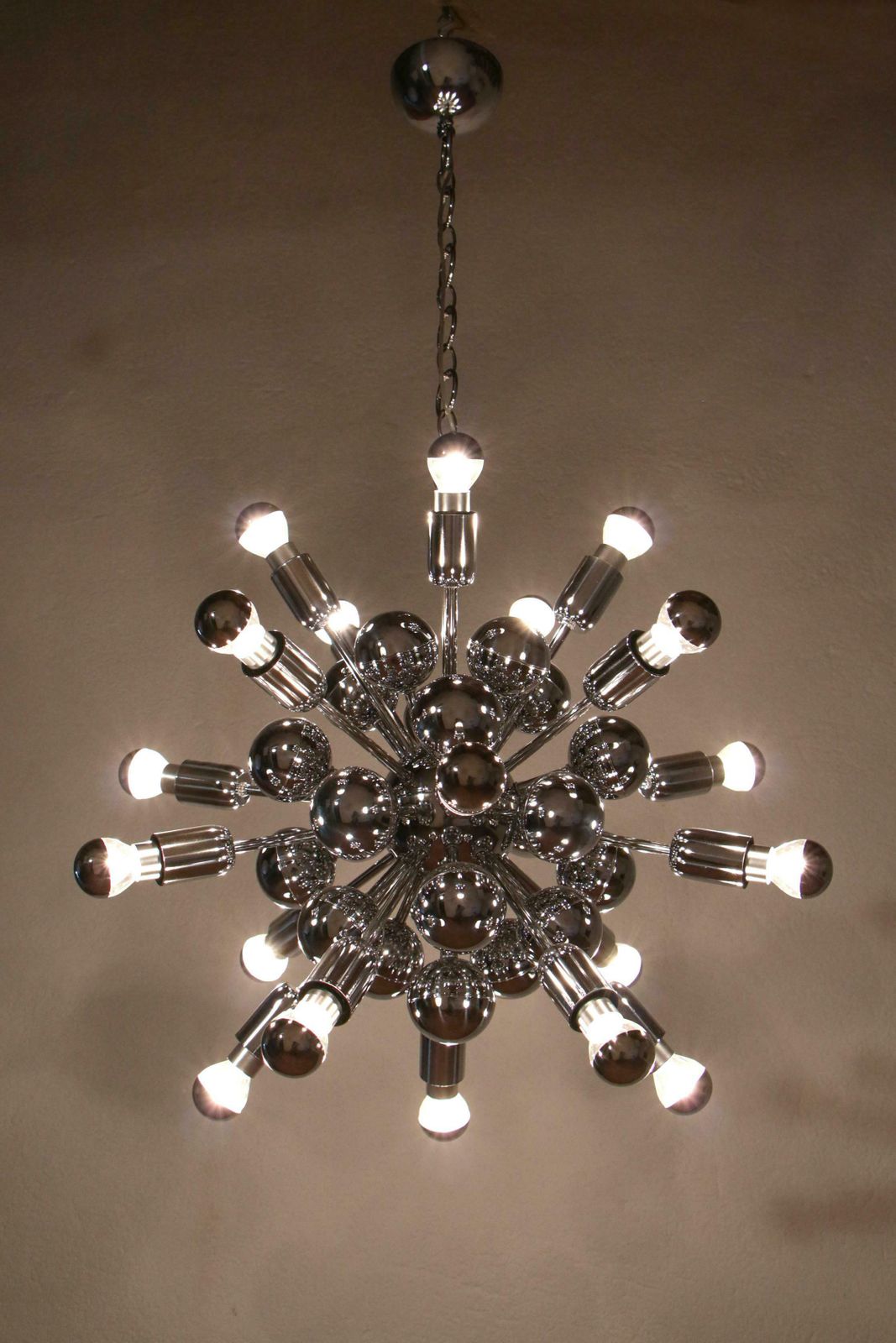 photo buy Italian Space Age Sputnik 20 Lights Chandelier By Reggiani Goffredo, 1965s