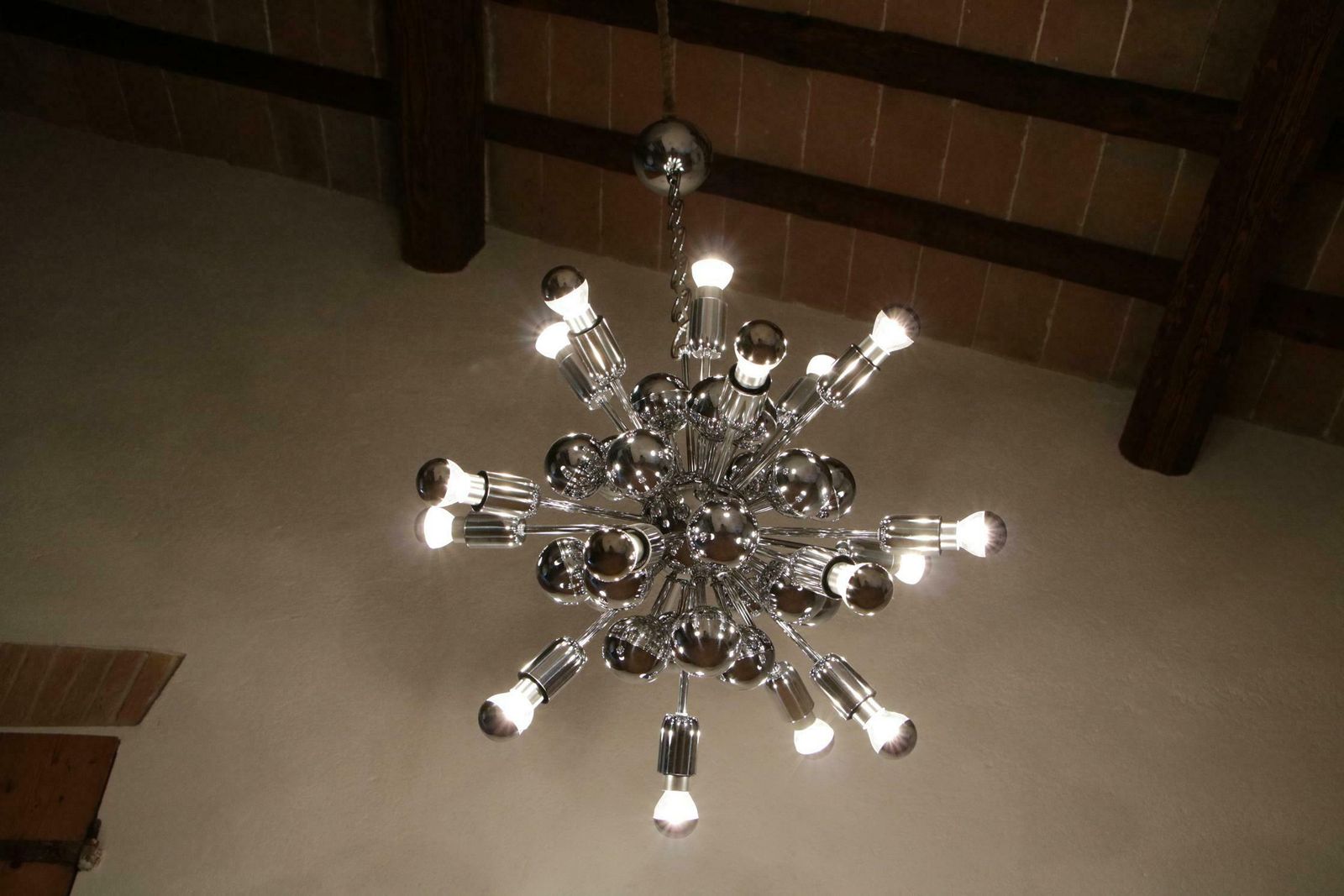 photo vintage Italian Space Age Sputnik 20 Lights Chandelier By Reggiani Goffredo, 1965s