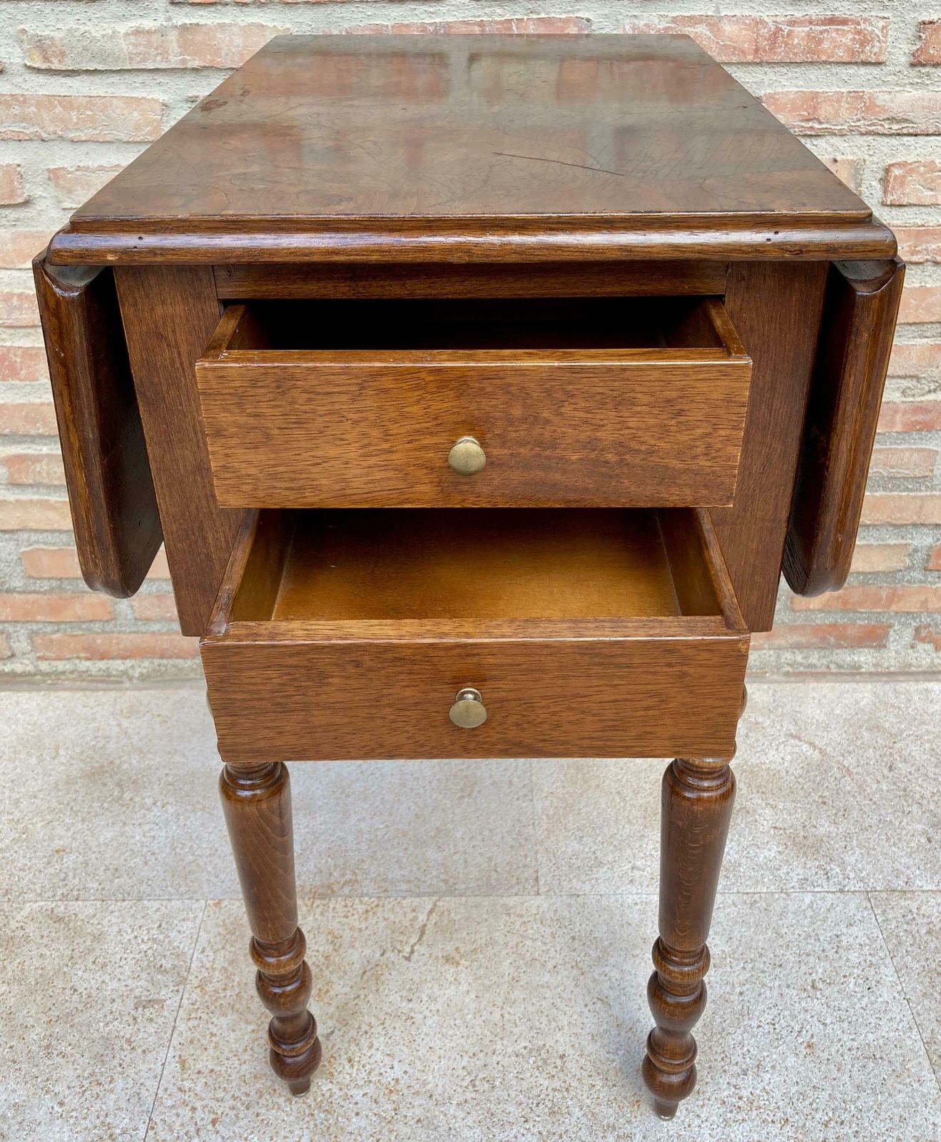 Mobilier Table de style Regency anglais en noyer à abattants, années 1890 photo