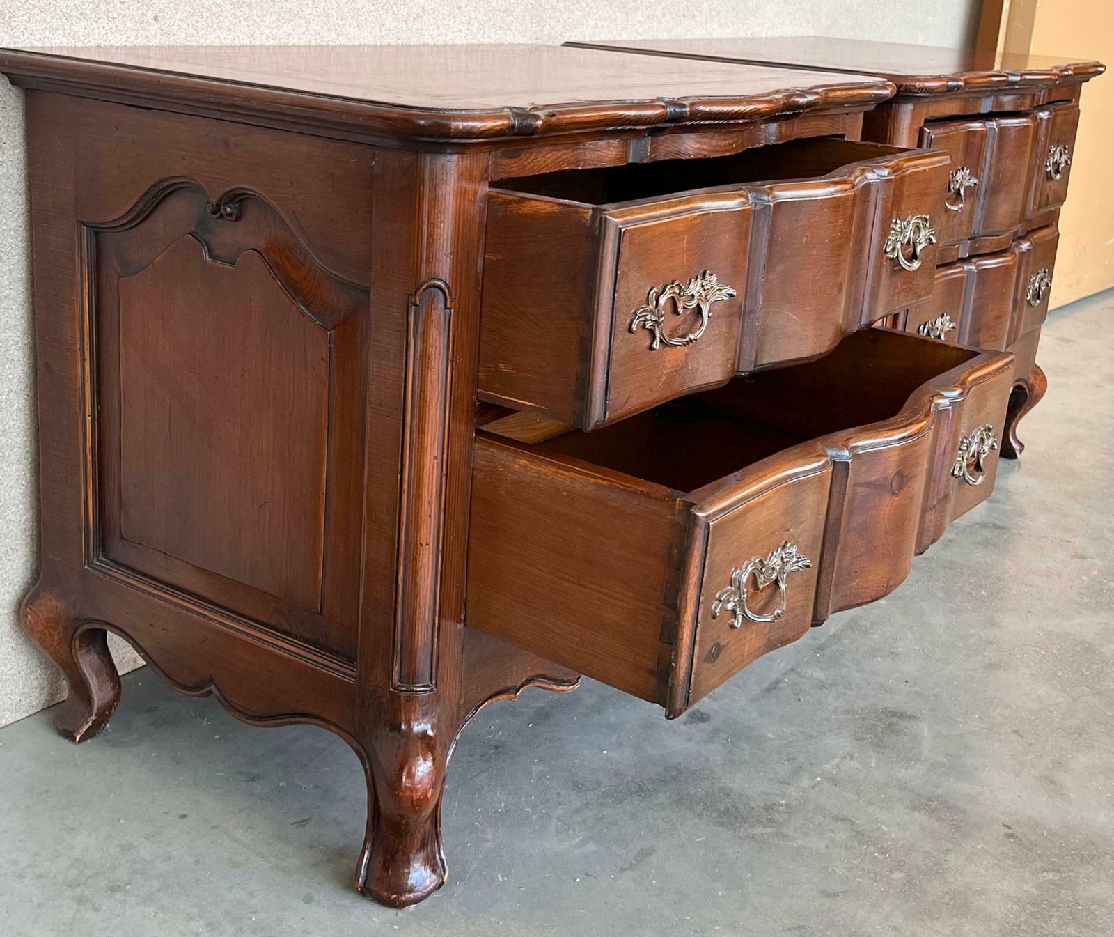 Pair Of Italian Baroque Burled Walnut Chests Of Nightstands photo buy