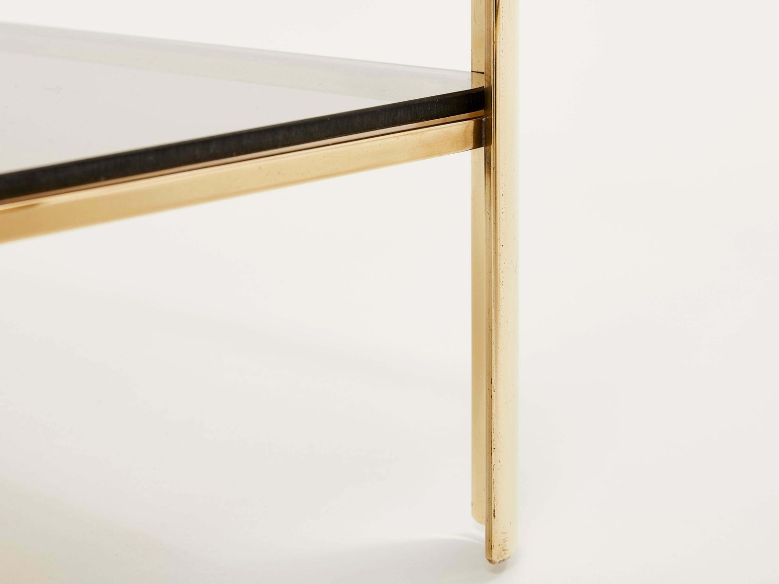 Mobilier Paire de tables d'appoint à deux niveaux en bronze par J.T. Lepelletier pour Broncz, années 1960 photo