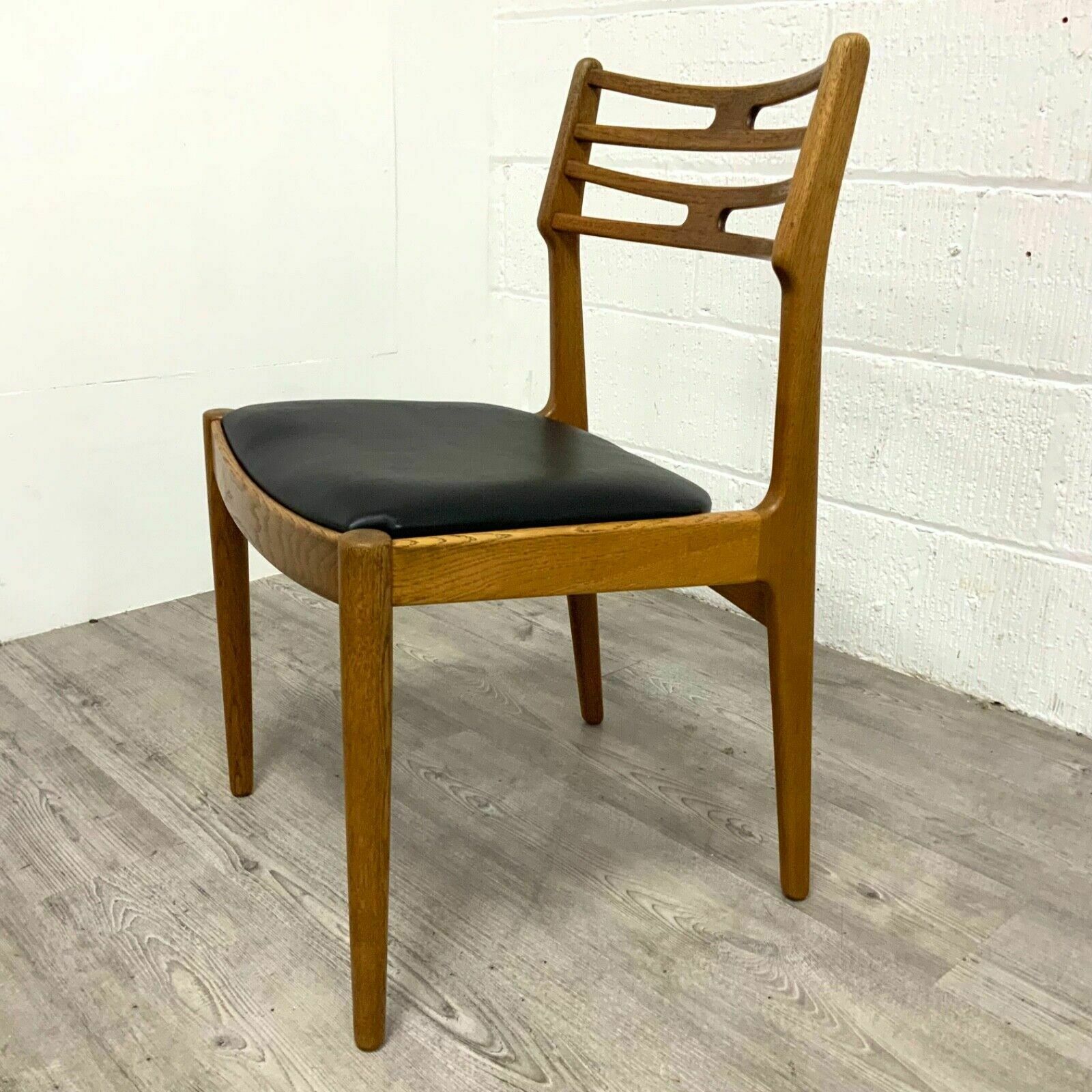 photo furniture Set Of 6 Danish Johannes Andersen Model 101 Dining Chairs For Vamo Sonderborg