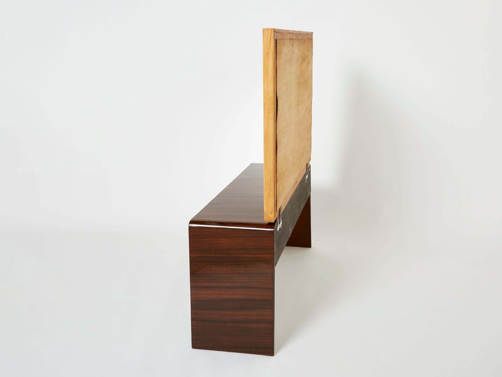 24365.97 Console coiffeuse en palissandre, sycomore et laiton par Paolo Buffa, années 1940 photo