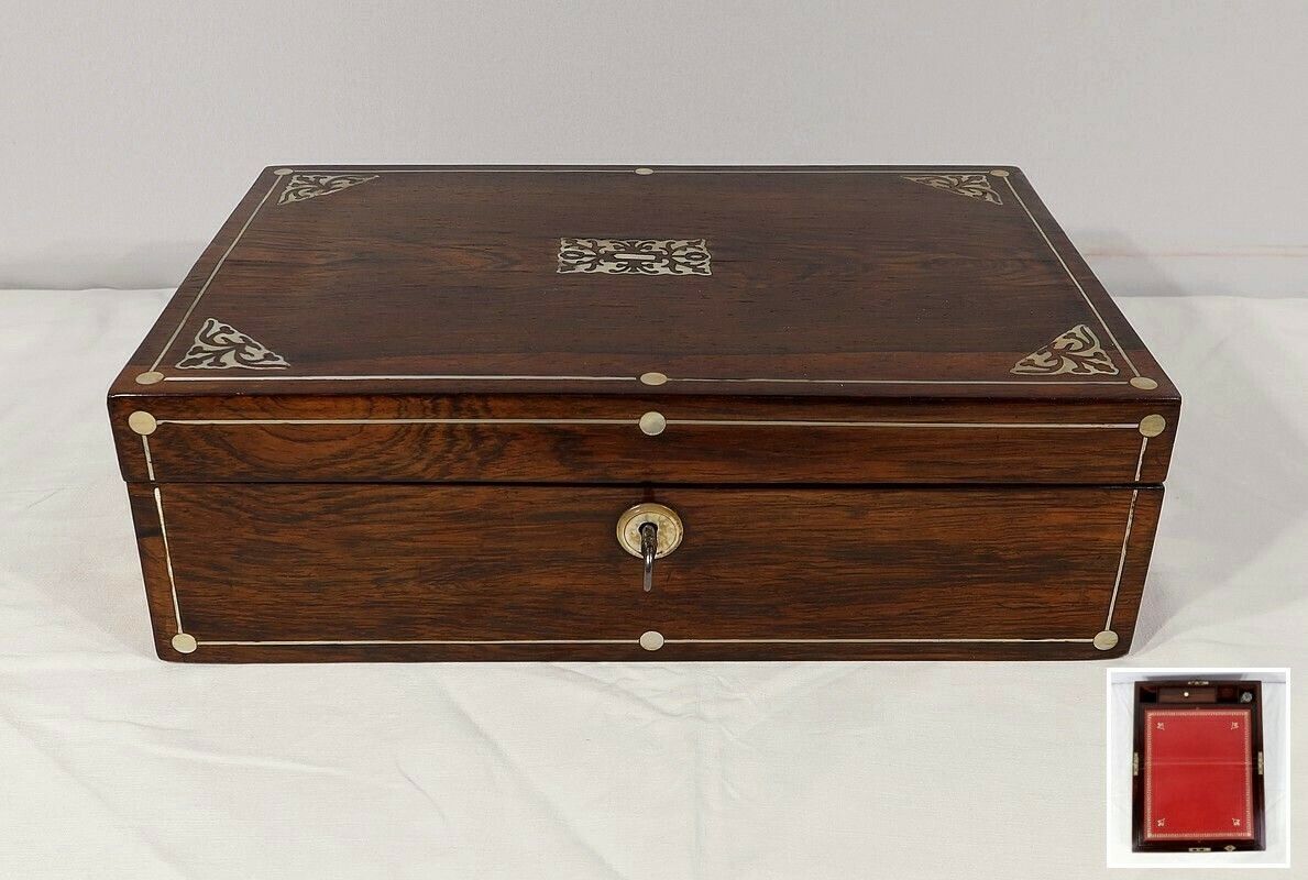 Walnut And Mother Of Pearl Travel Case, Napoleon III Period – Mid 19th Century