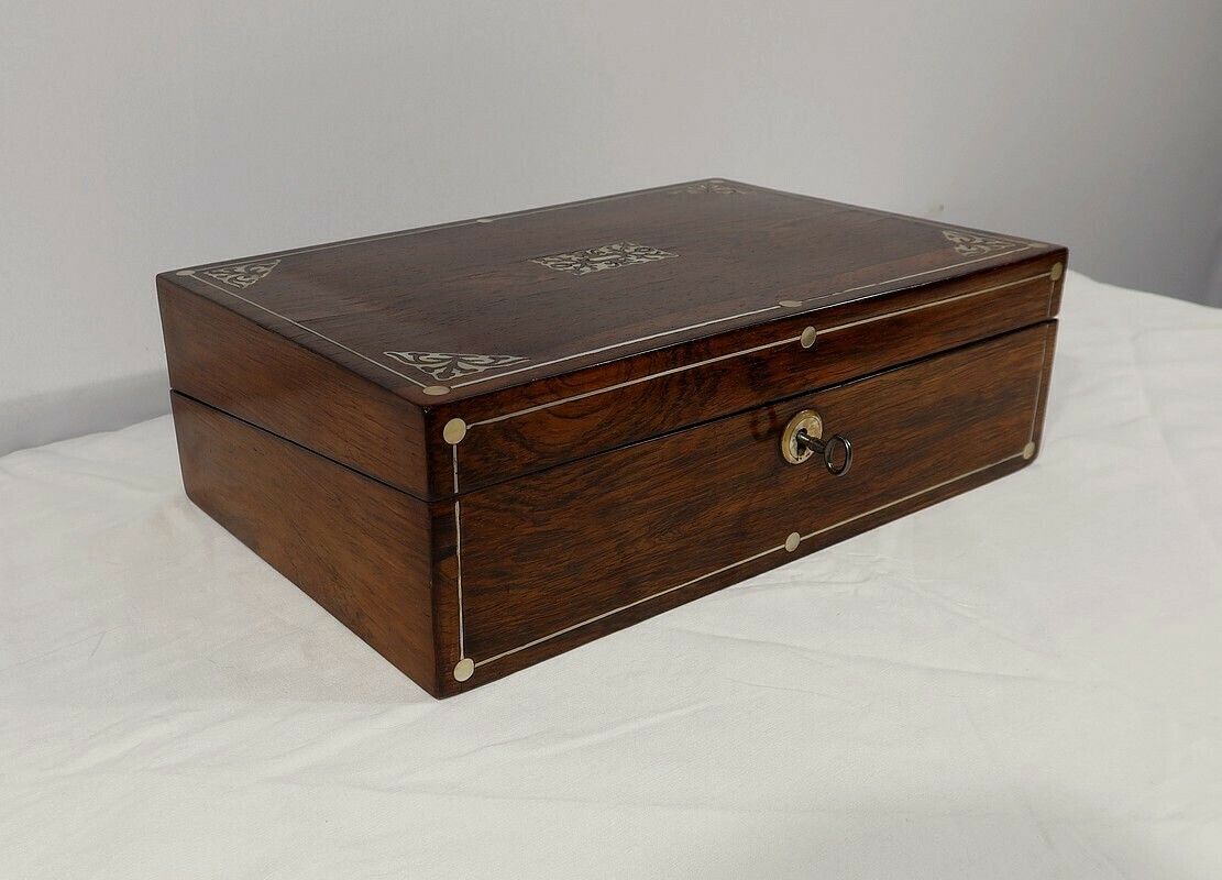 Walnut And Mother Of Pearl Travel Case, Napoleon III Period – Mid 19th Century photo for sale