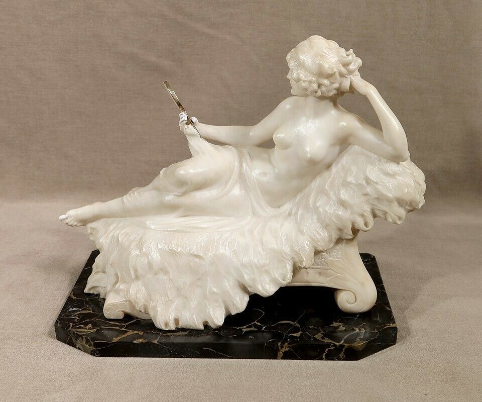 Important Sculpture "Venus At The Mirror" By A. Saccardi   Early 20th Century