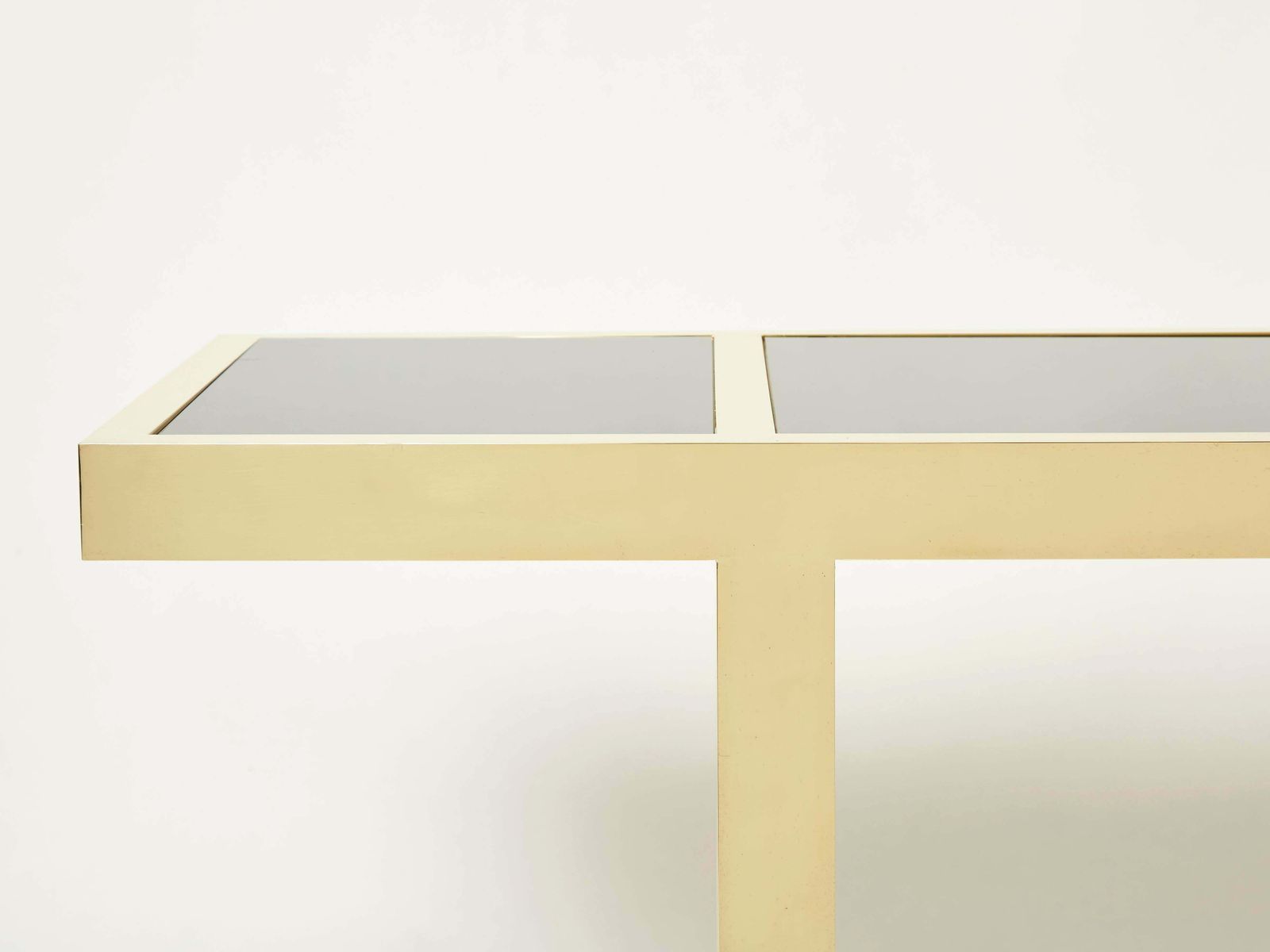 photo furniture Console italienne mid-century en laiton et opaline noire, années 1970