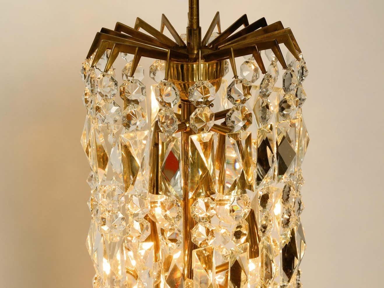 photo vintage Beautiful Mid Century Brass Crystal Glass Chandelier From Vereinigte Werkstätten