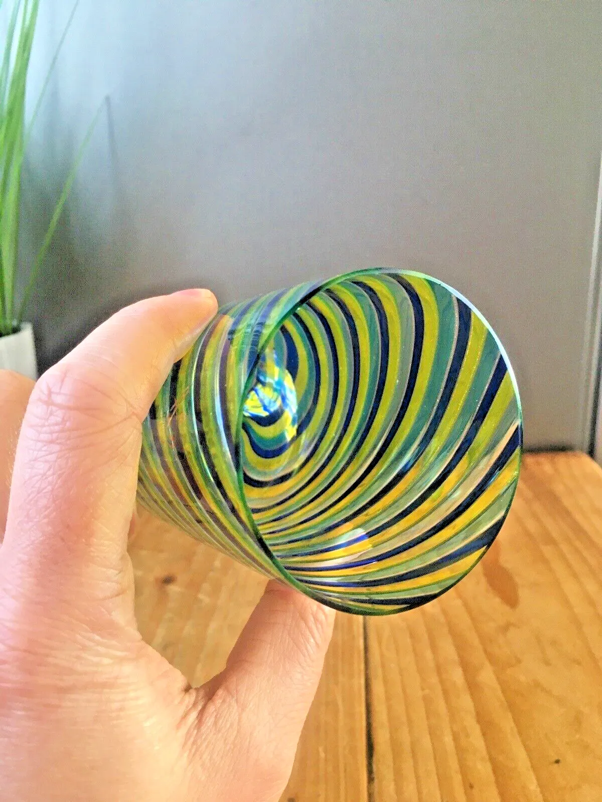 Superb Vetro Artistico Murano Spiral Candy Stripe Italian Glass Cylinder Vase photo 125.0