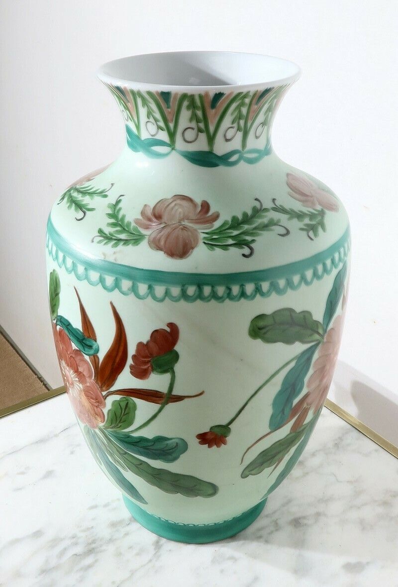 Limoges Porcelain Vase Decorated With Flowers – Early 20th Century photo for sale