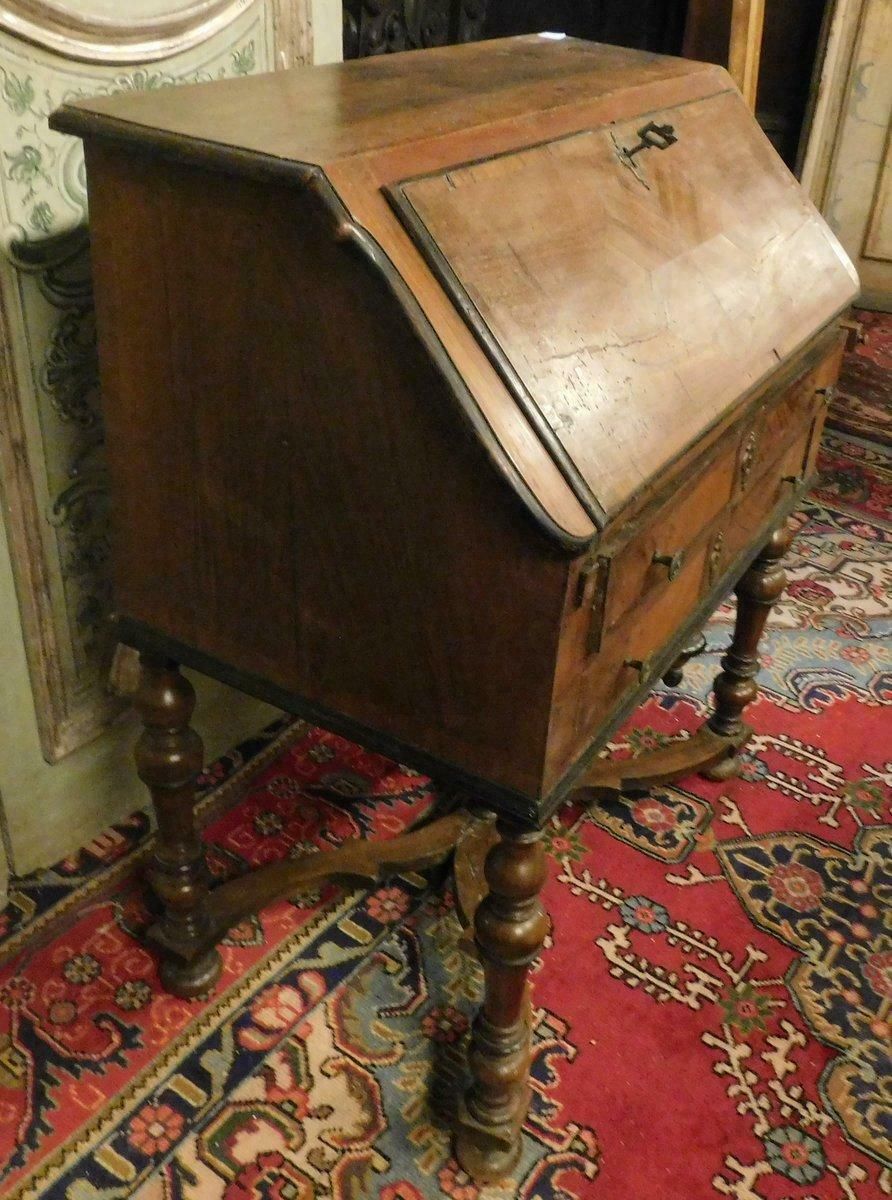 Antique Flap Writing Desk In Walnut, Carved Cross Legs, Early 18th Century Italy photo vinterior
