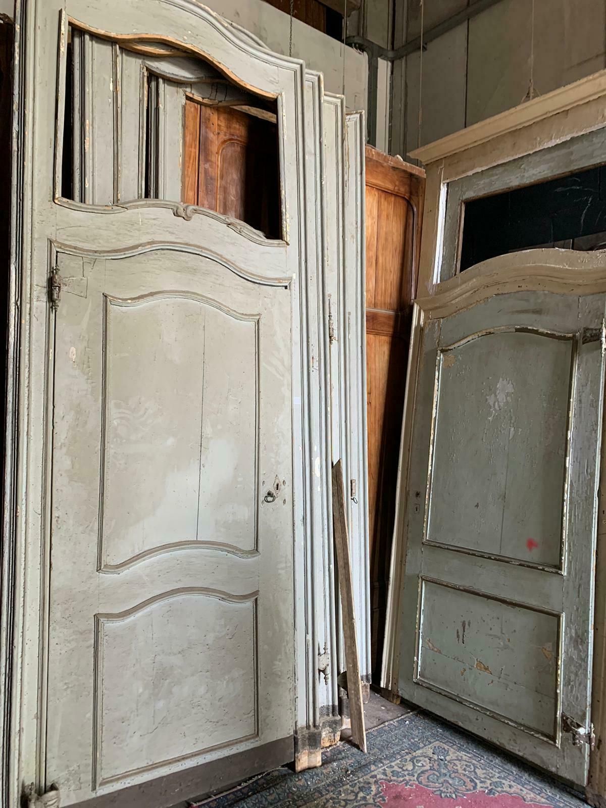 Set Of 8 Lacquered Interior Doors With Frame And Overdoor, '700 Italy photo 26578.0