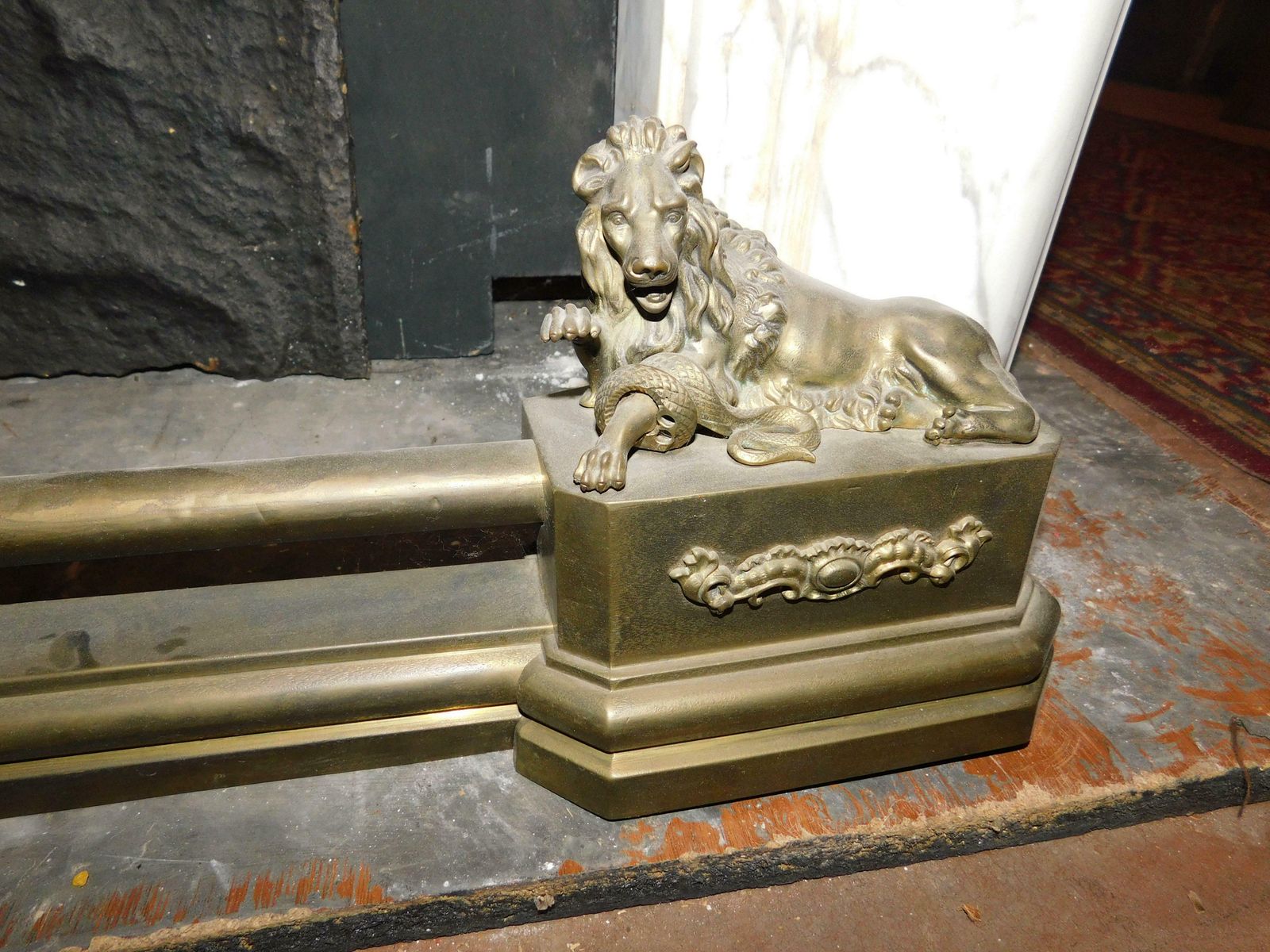 Fireplace Ashtray With Lions, Gilded Brass, 19th Century Italy photo vinterior