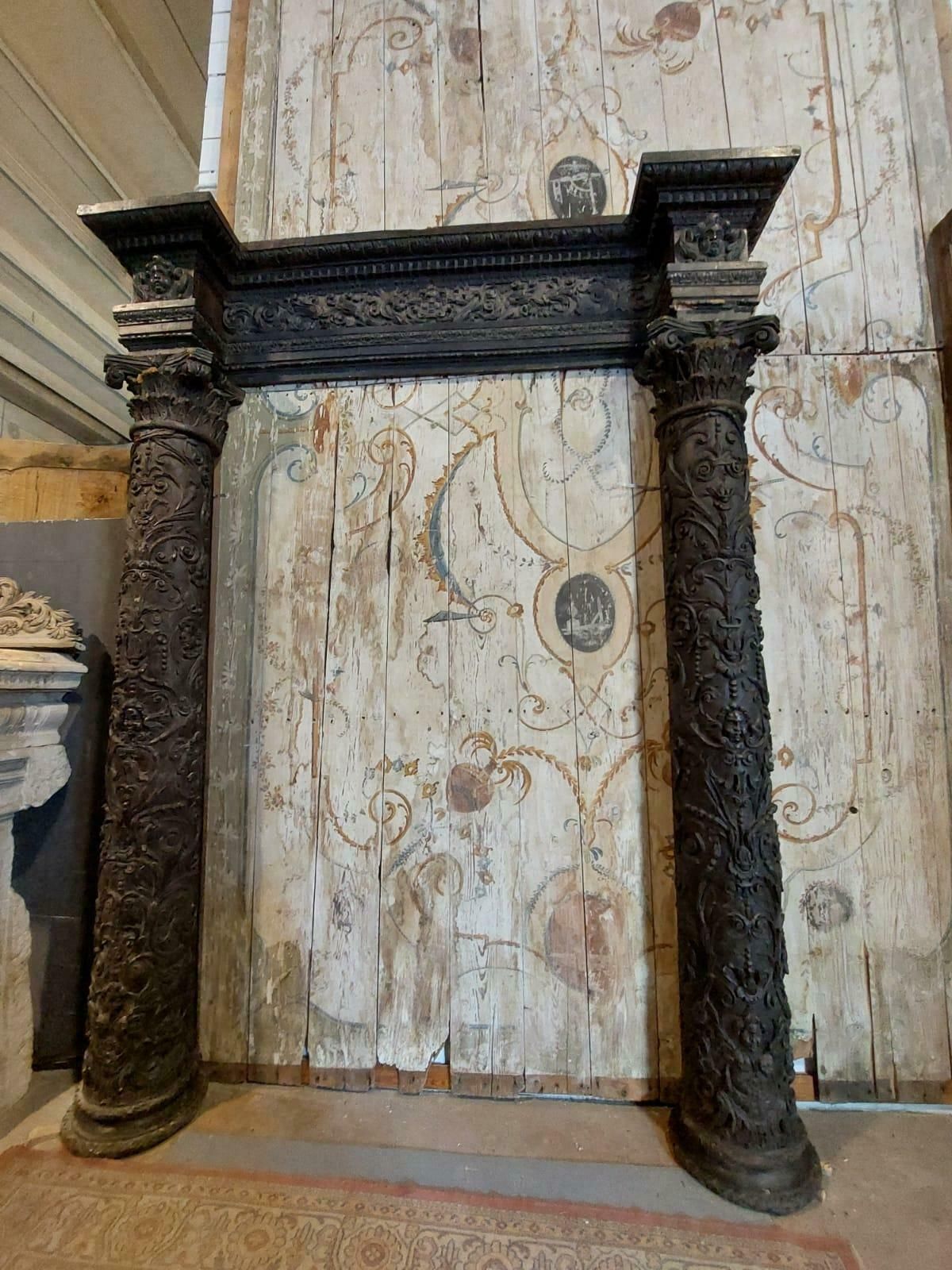 Antique And Important Portal Richly Carved In Walnut, 16th Century Italy (Rome) photo for sale
