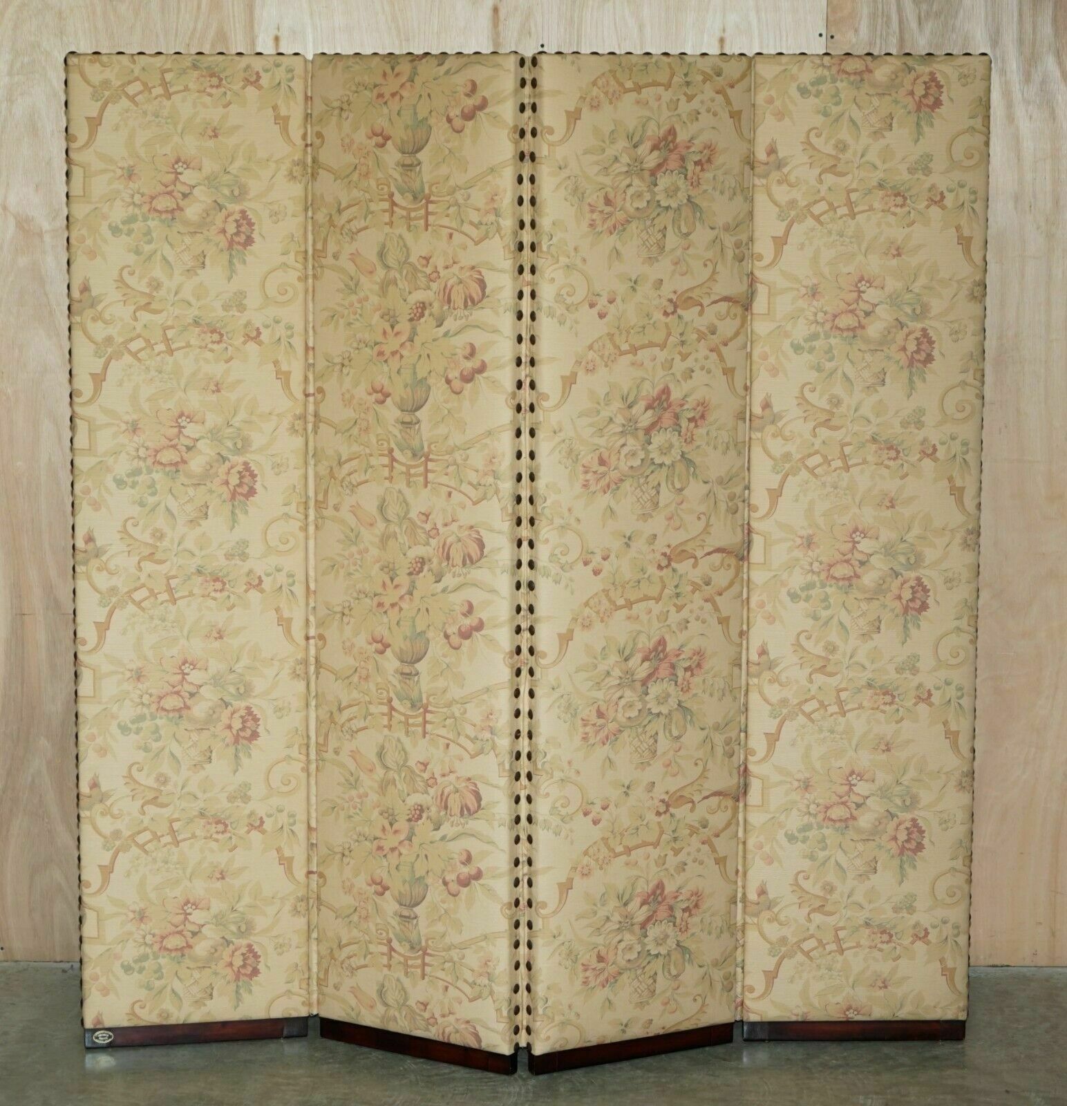 Fine George Smith Chelsea Mahogany & Floral Upholstered Room Divider