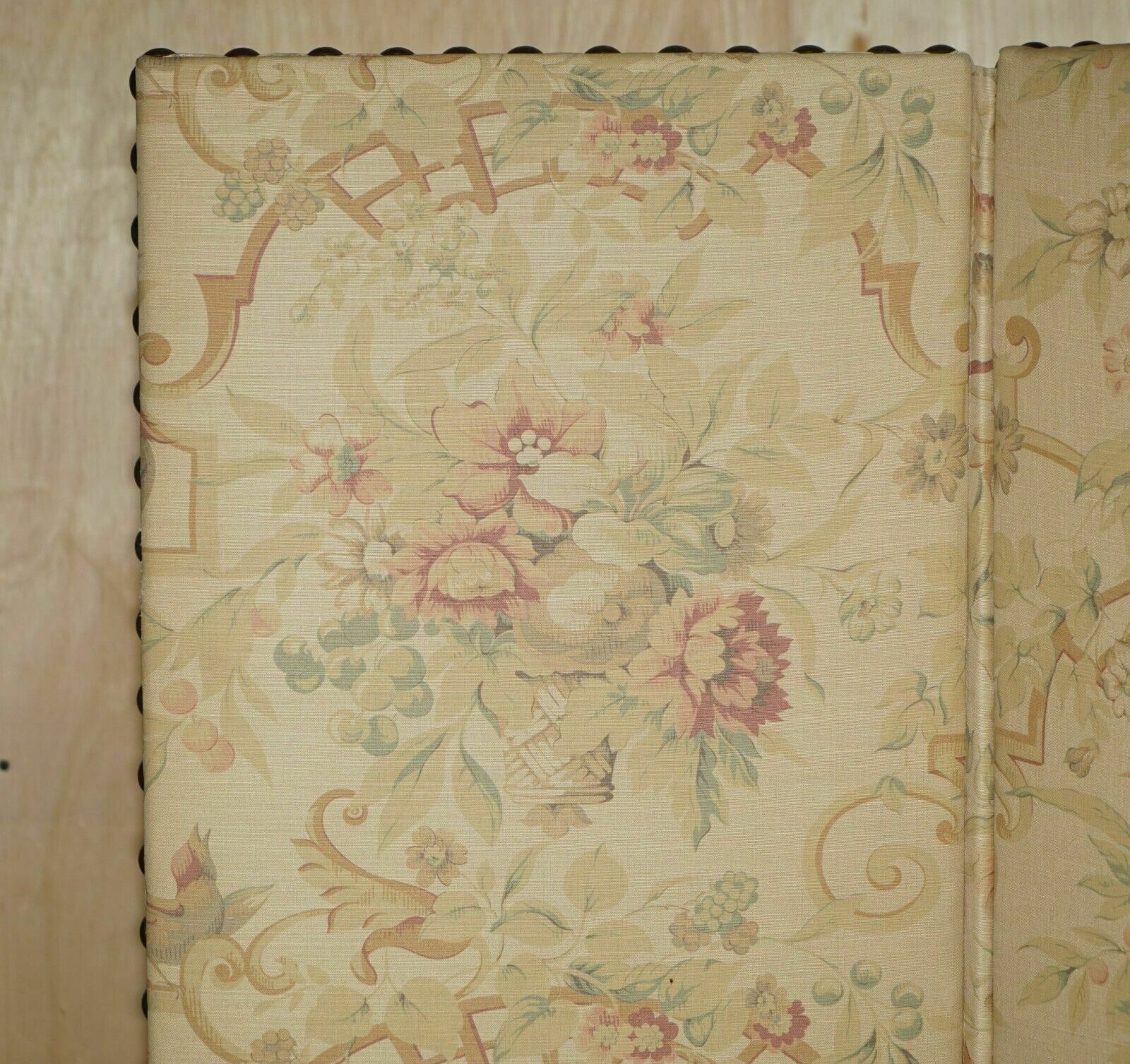 Fine George Smith Chelsea Mahogany & Floral Upholstered Room Divider photo 2950.0