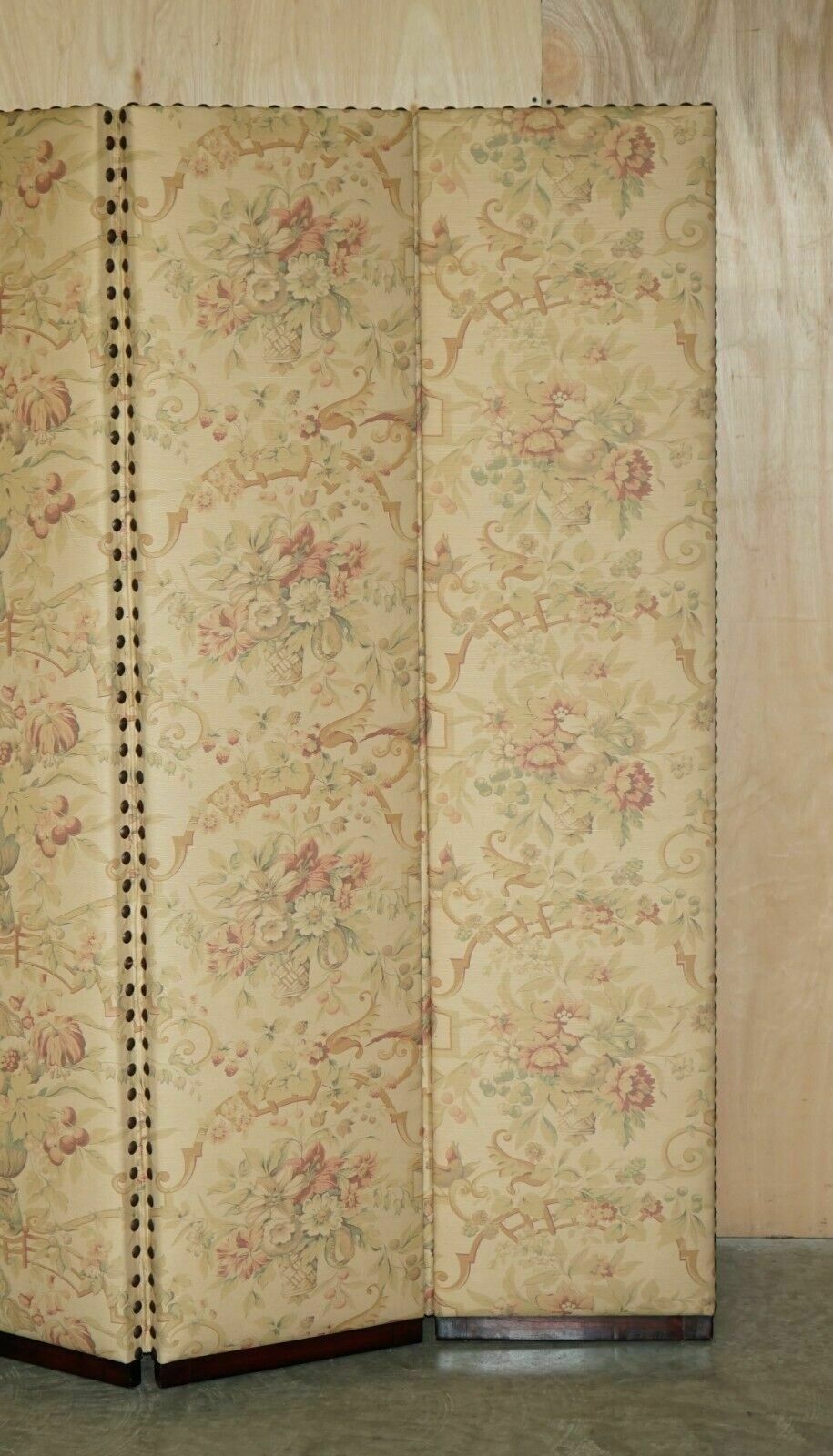 photo vinterior Fine George Smith Chelsea Mahogany & Floral Upholstered Room Divider