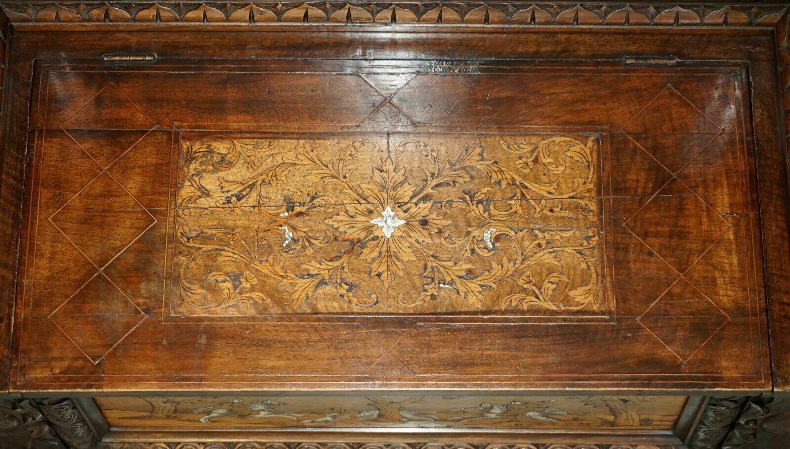 photo vintage Antique Lion Griffon Carved Italian 1860 Monks Settle Bench Internal Storage