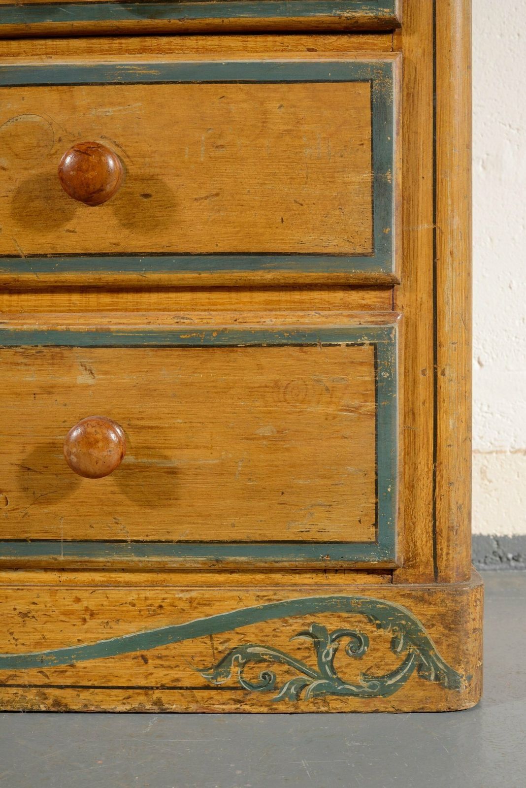 An Early Victorian Faux Satinwood Chest Of Drawers   C.1840 photo 820.0