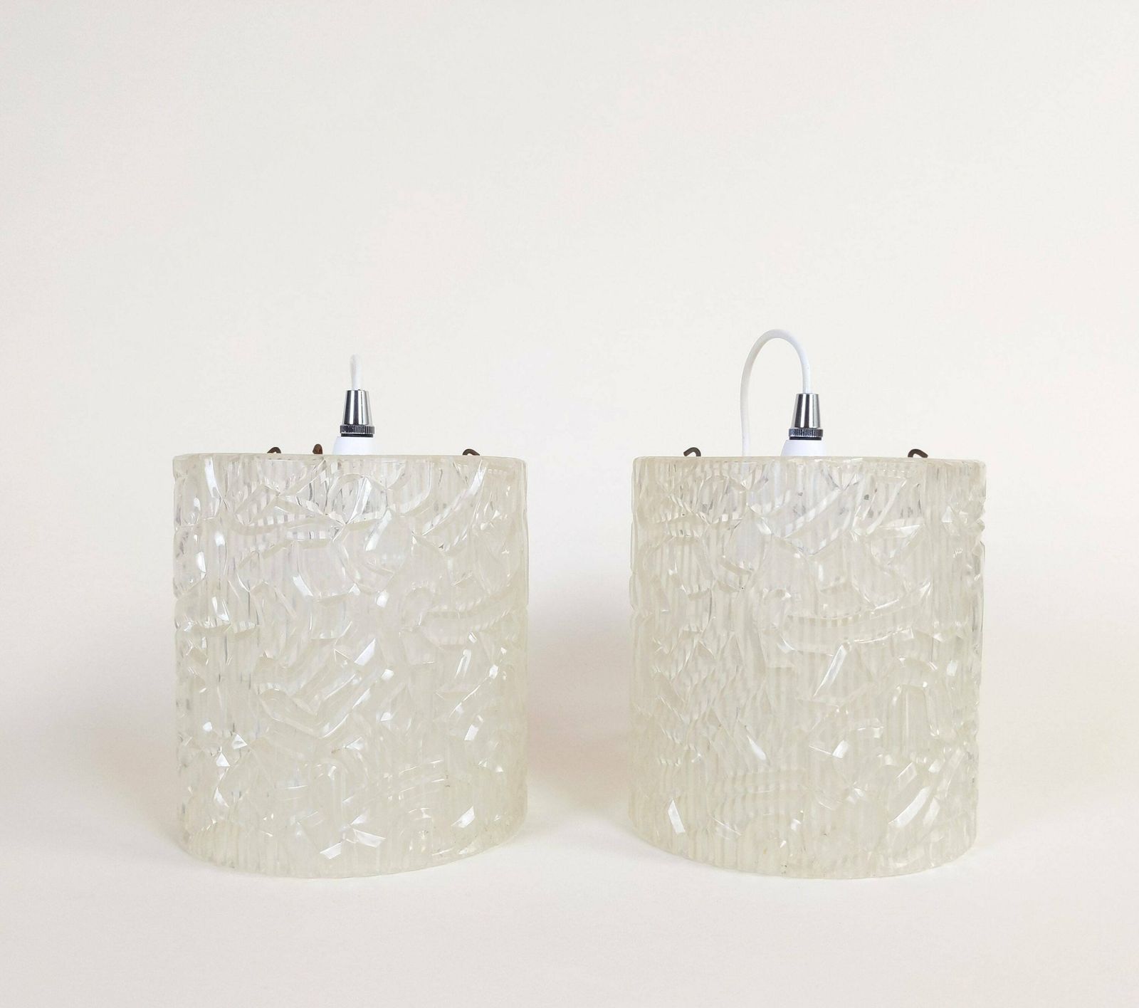 photo furniture Pair Of Vintage French Clear Acrylic Hanging Swag Pendant Ceiling Lights, Mid Century Lighting, 1960s Plastic Lights