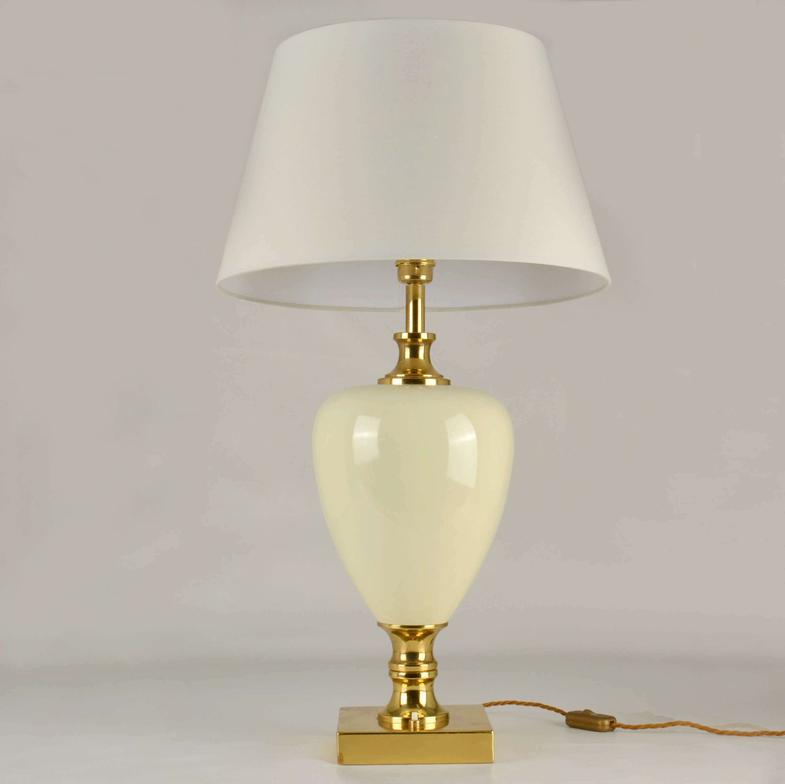 Pair Of Cream Porcelain And Brass Table Lamps By Zonca, Italy, 1970s photo vinterior