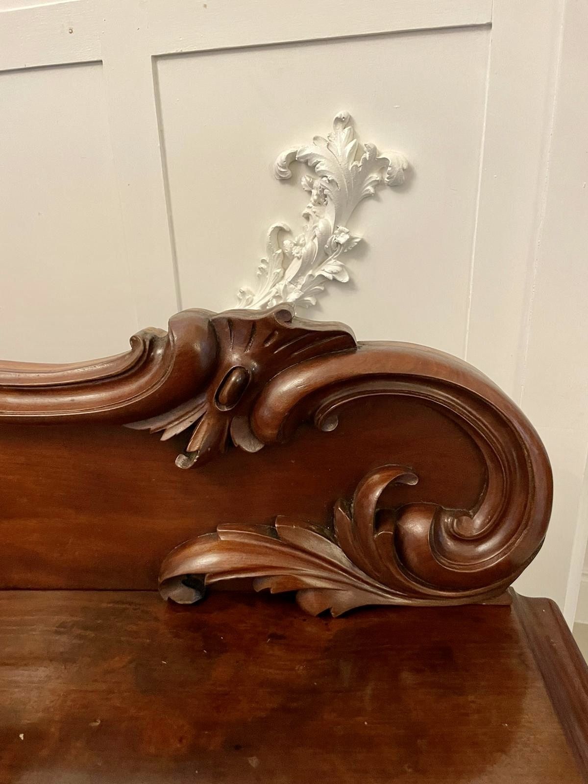 Furniture Magnificent Quality Antique 19th Century Mahogany Sideboard photo