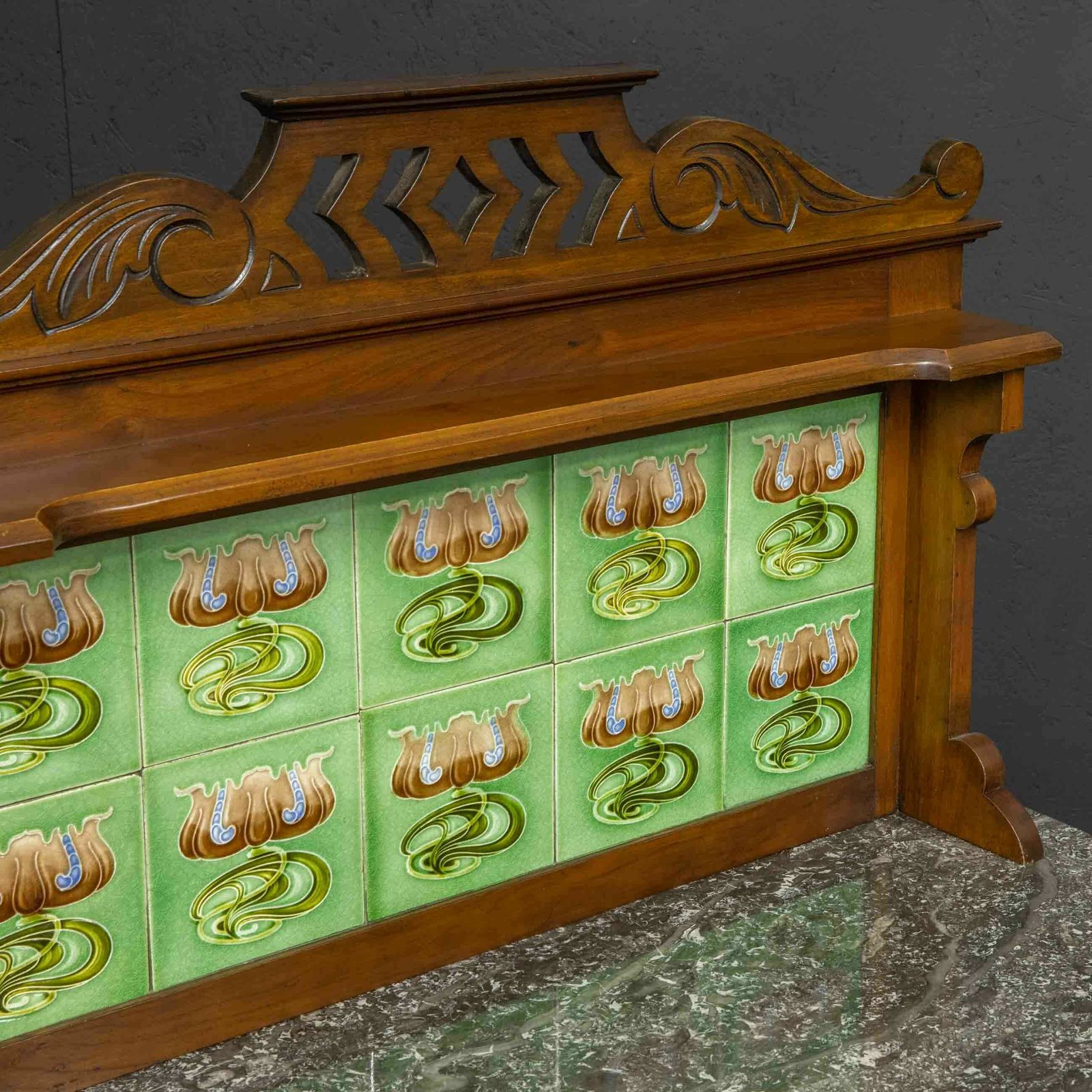 photo furniture Victorian Walnut Washstand