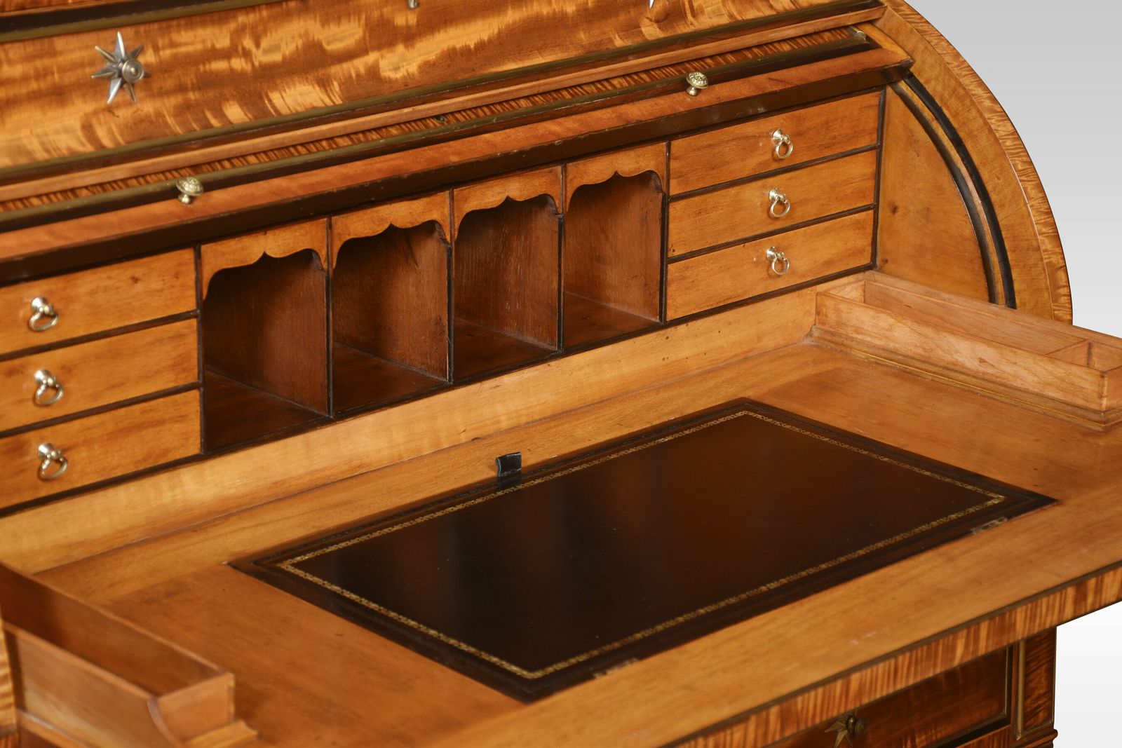 Pair Of Important Georgian Cylinder Cabinets photo vinterior