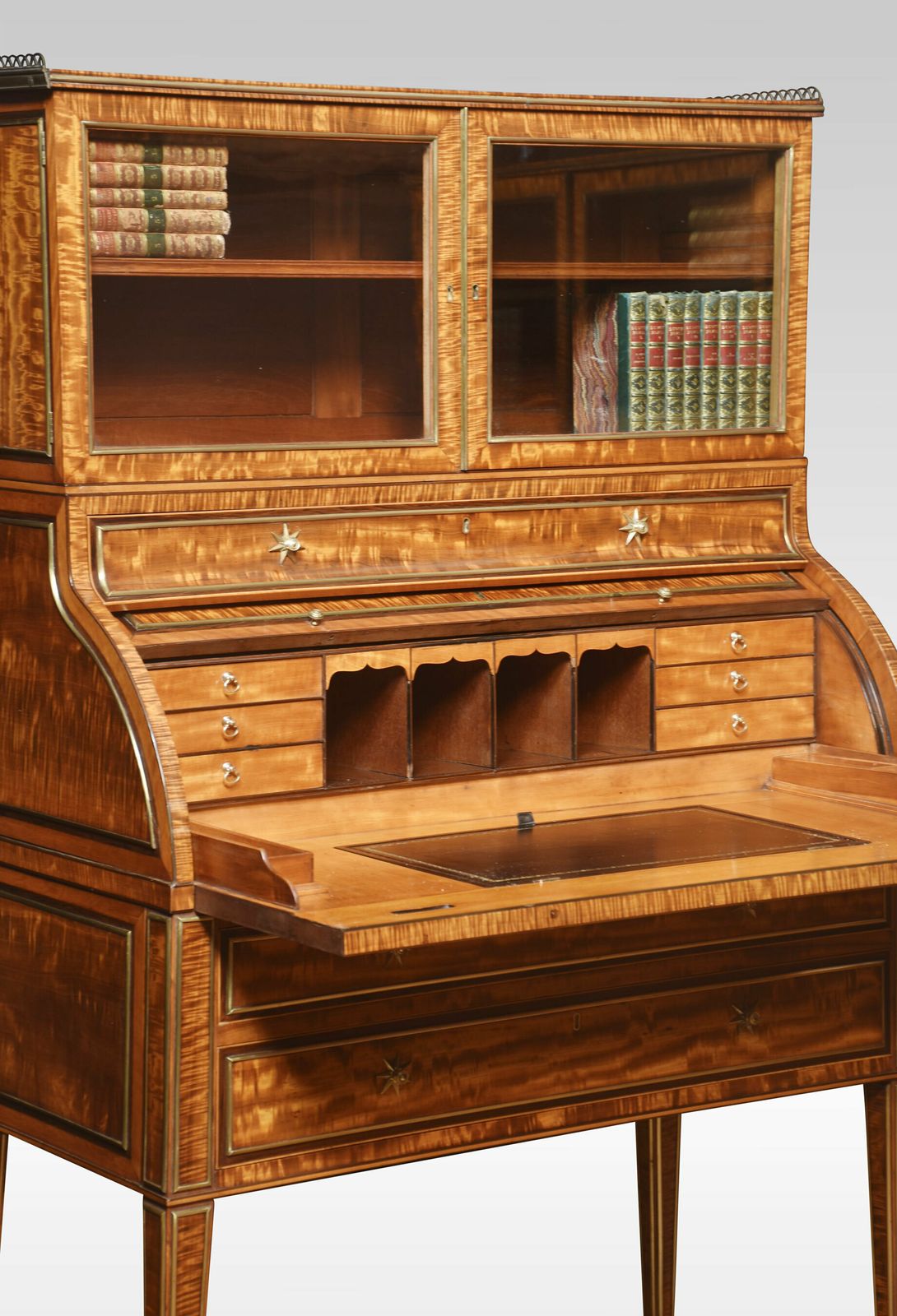 photo buy Pair Of Important Georgian Cylinder Cabinets