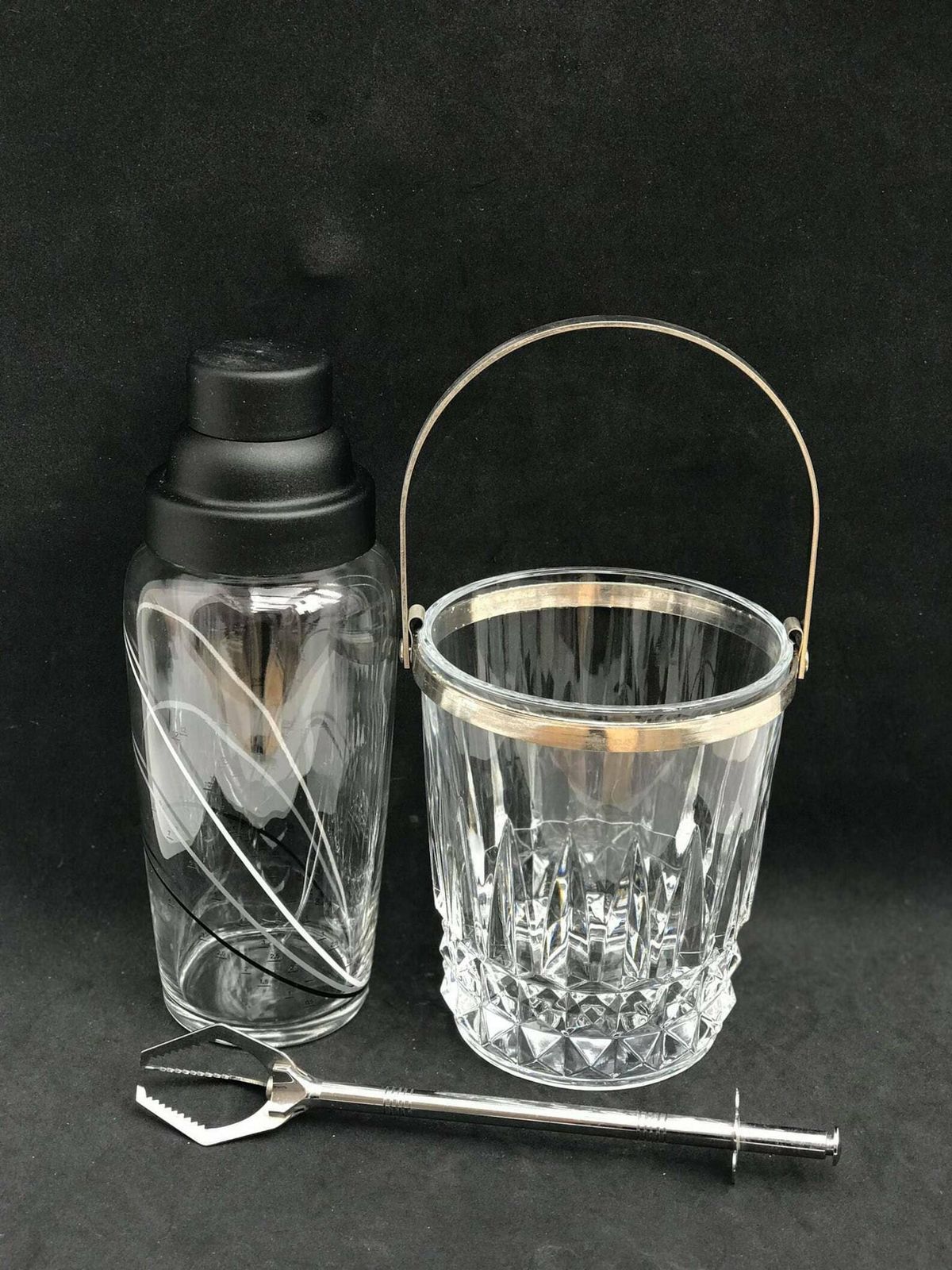 Shaker à cocktail et seau à glace vintage en métal et verre, accessoires de bar Mid Century photo for sale