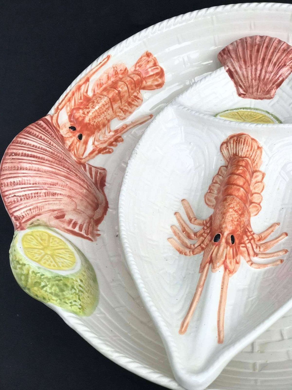 Serveerschaal Voor Zeevruchten Met Sauskom – Rond – Kreeft – Schelpdieren – Italiaans – Pastabord – Saladeschaal – Handgemaakt Aardewerk Italië photo 305.0