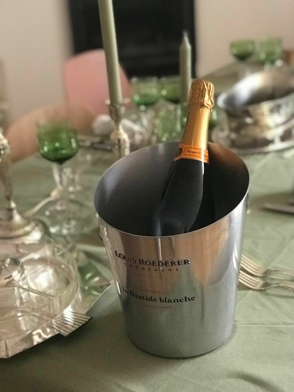 photo furniture Champagnekoeler Louis Roederer Frankrijk Roestvrij Staal Wijnkoeler Ijsemmer Barkar Huwelijkscadeau
