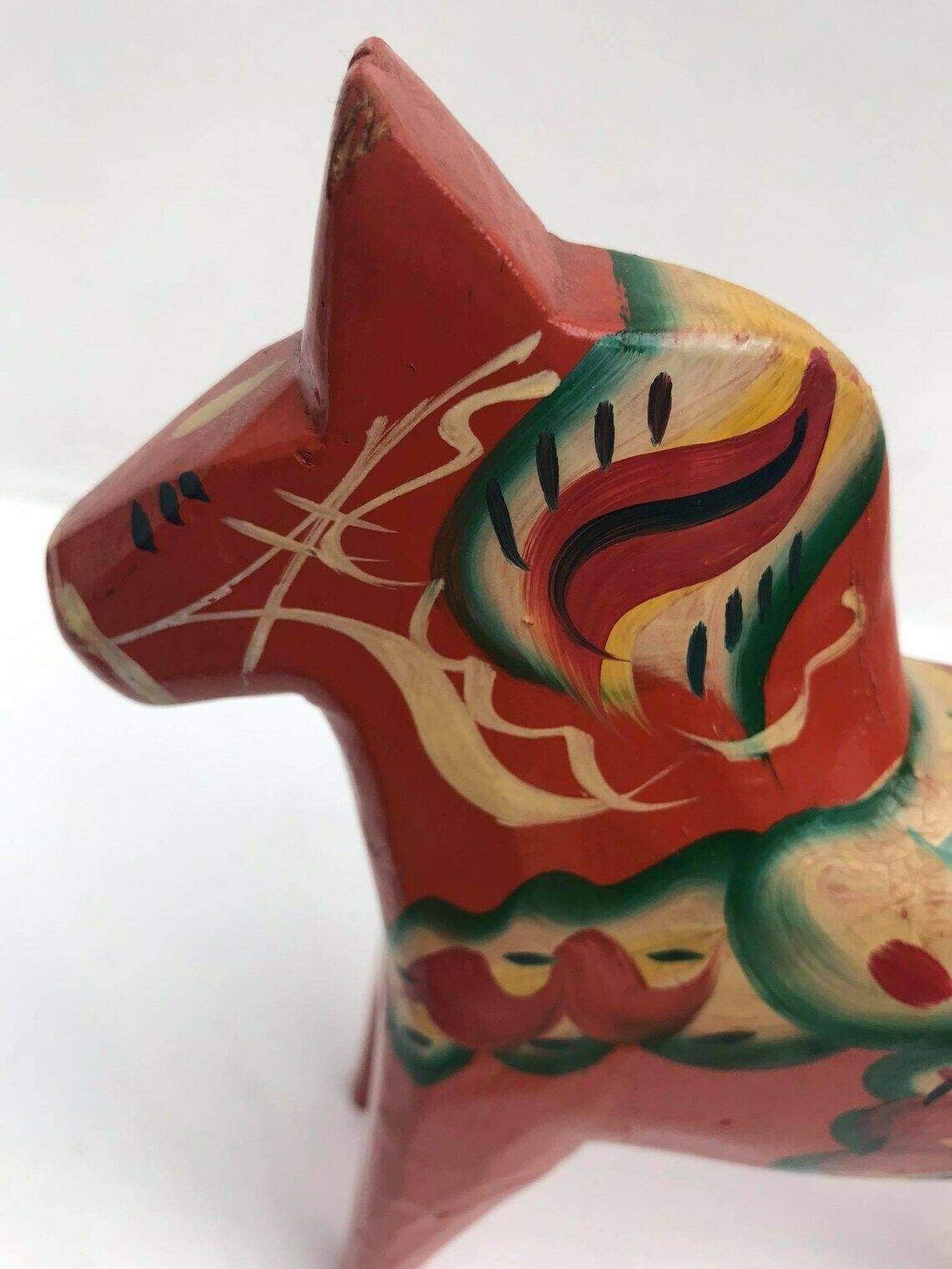 photo furniture Dala Horse Houten Beeldje Zweeds Nils Olsson 17 Cm Met Sticker En Stof Scandinavisch Handgeschilderd Scandinavisch Design Rood Hout