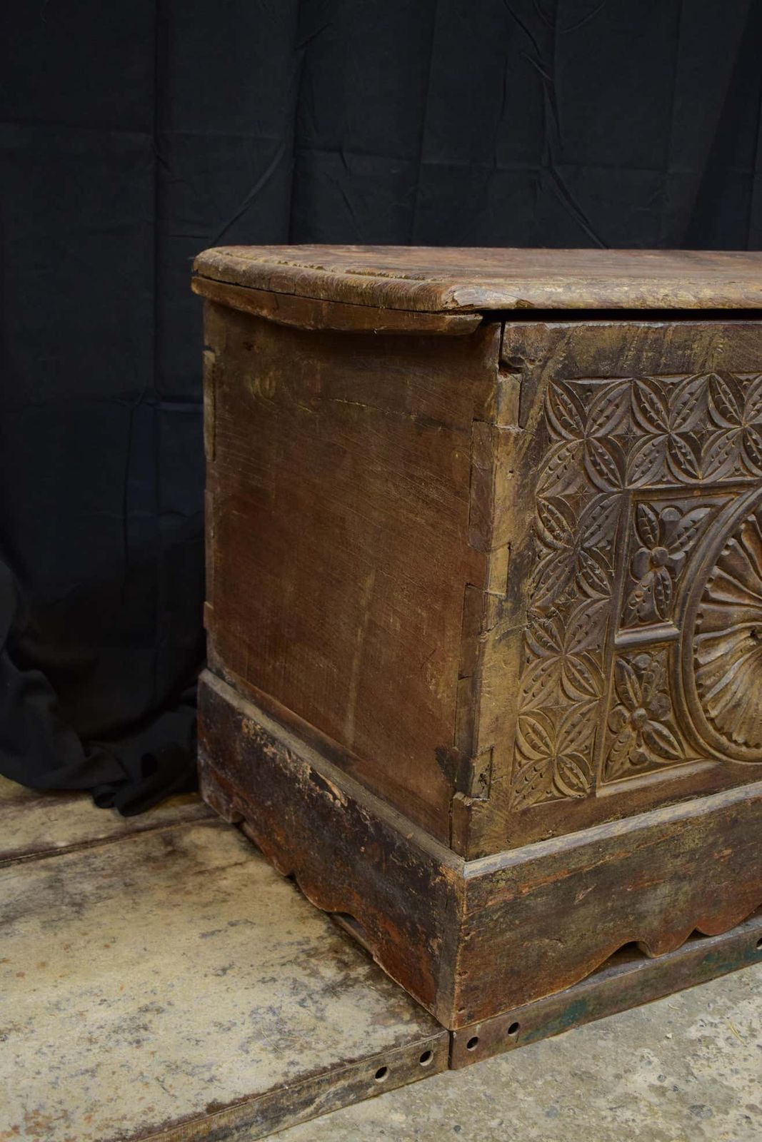 photo furniture 17th Century Antique French Oak Boot From The Gothic Period