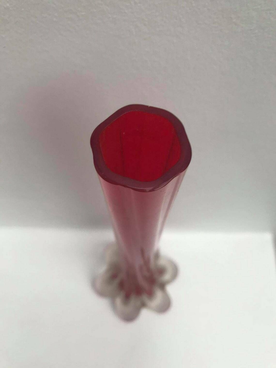 photo furniture Glass Twist Bud Vase Red Modern Mid Century Tall Stretch Vase, Twisted Stem Green Glass Statement Vase Art Glass Tube Style Soliflor Gift