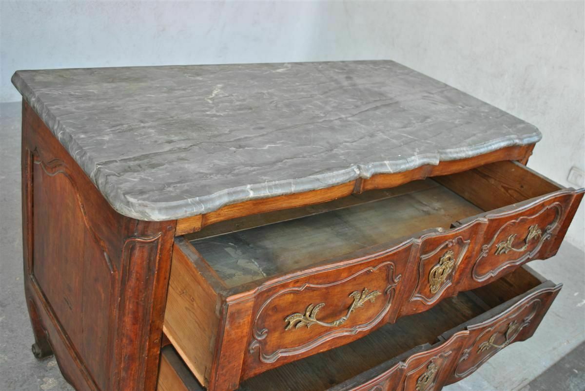 Curved Walnut Chest Of Drawers, 18th Century photo vintage