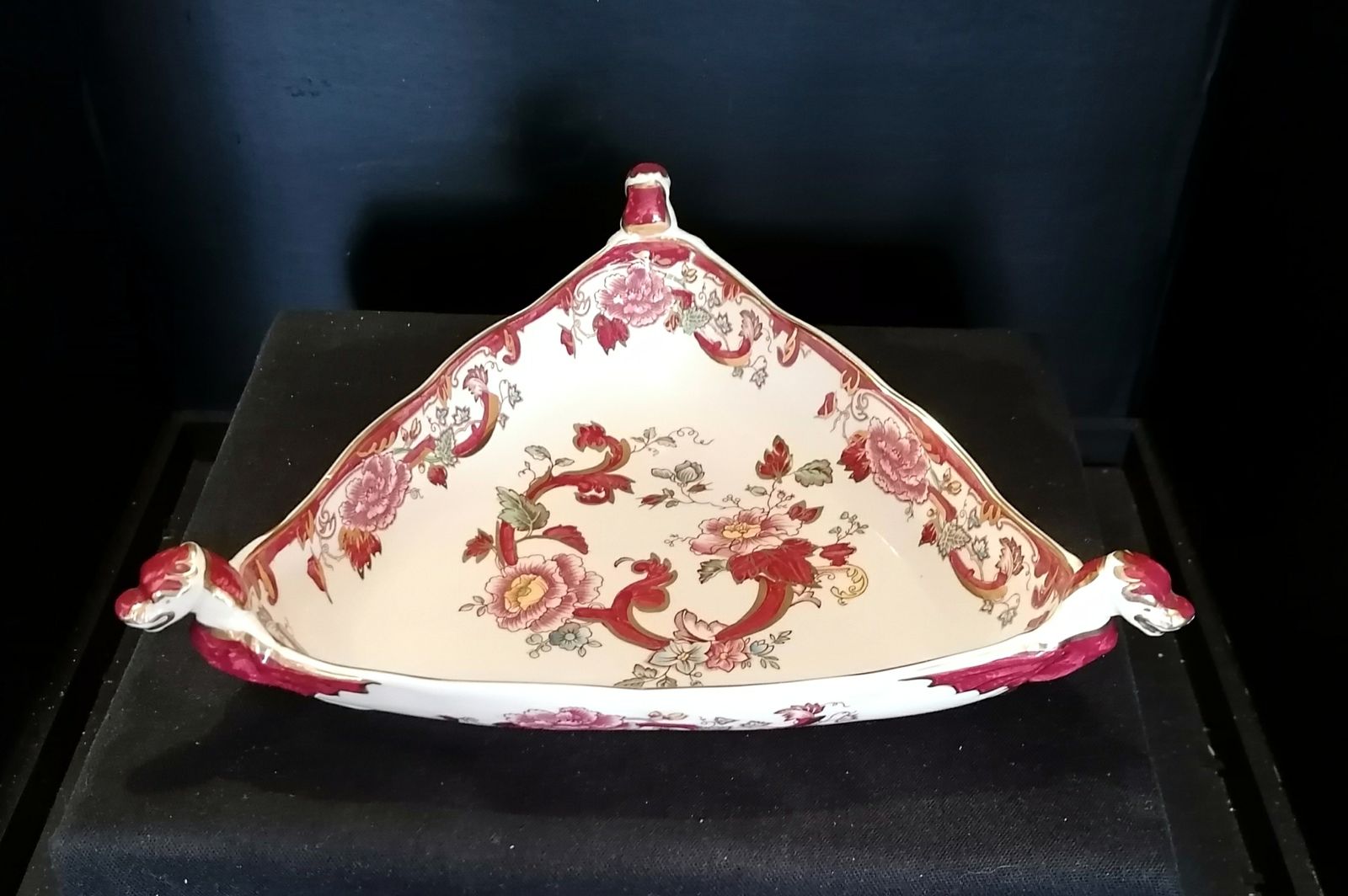 Masons Ironstone 3 Corner Dish. Fantastic Quality,Porcelain Hand Painted. 4081